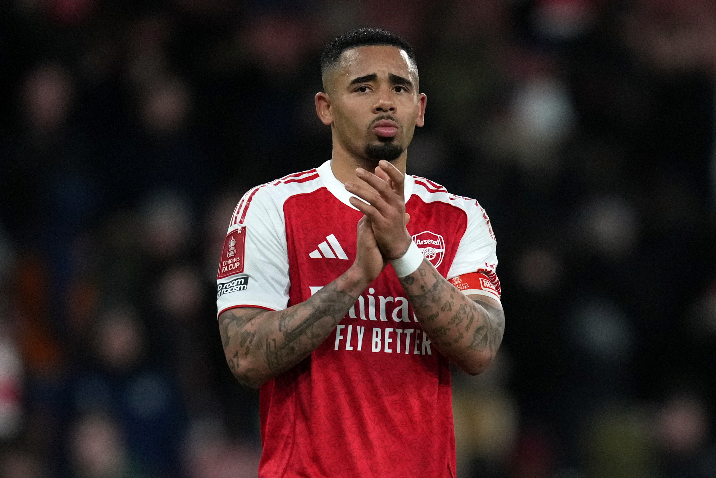 arsenal egalement qualifie pour la fa cup 4 0 contre wigan