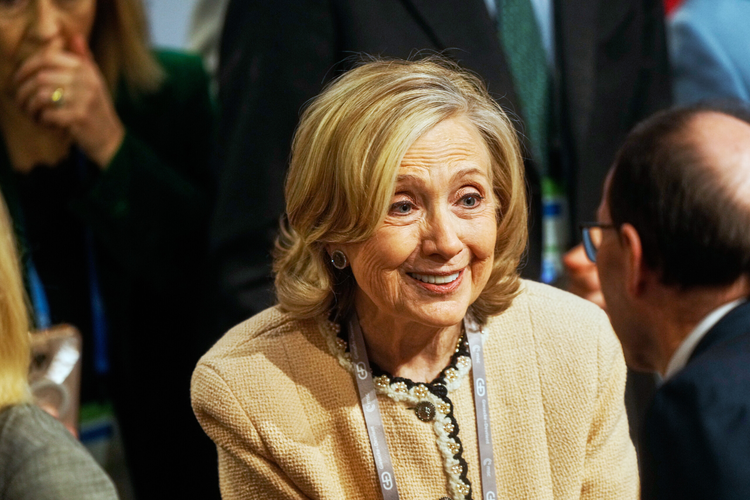 etats unis hillary clinton les dossiers epstein revelent des informations preoccupantes et horribles scaled