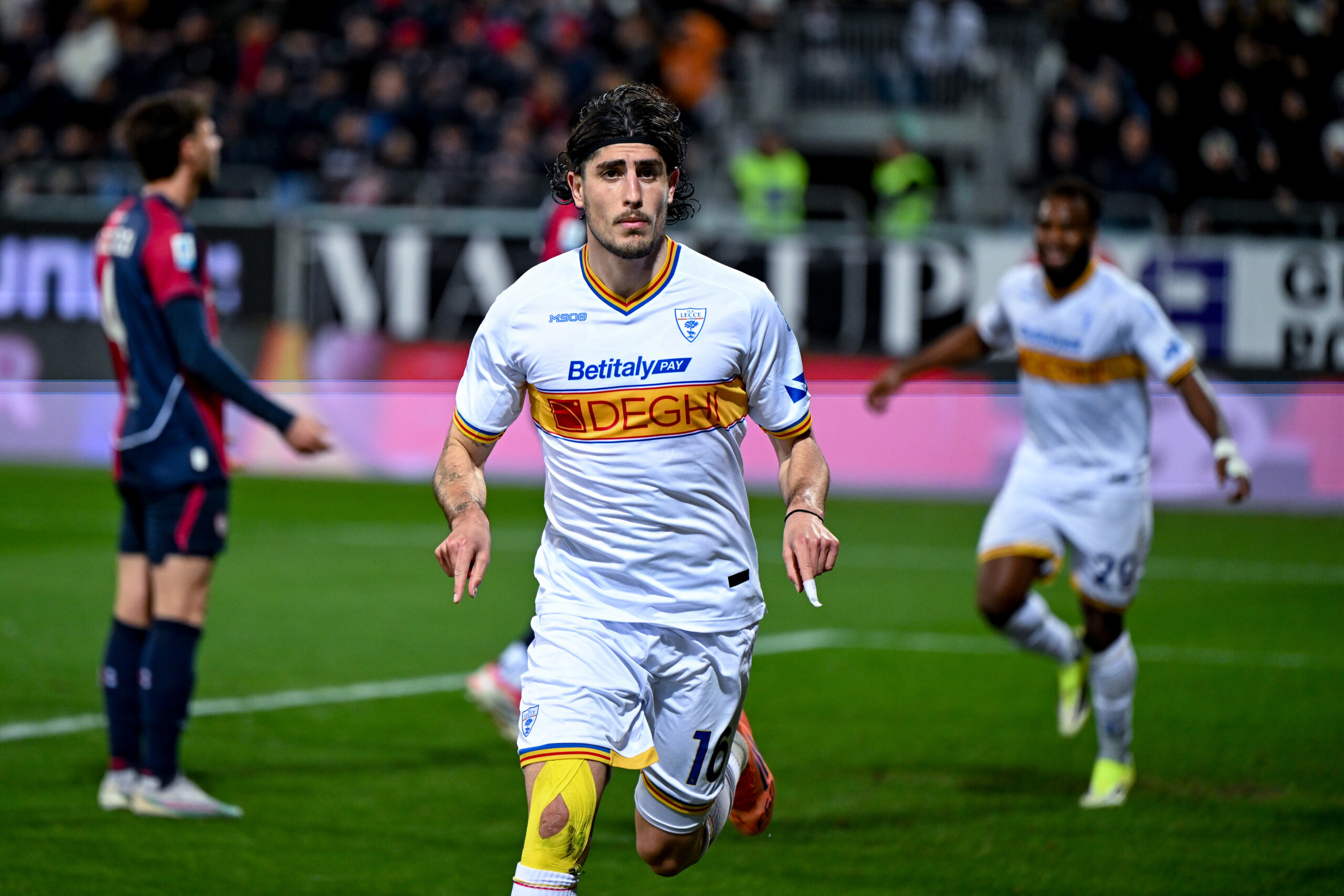 Football: Serie A, Cagliari-Lecce 0-2 1 football serie a cagliari lecce 0 2 scaled