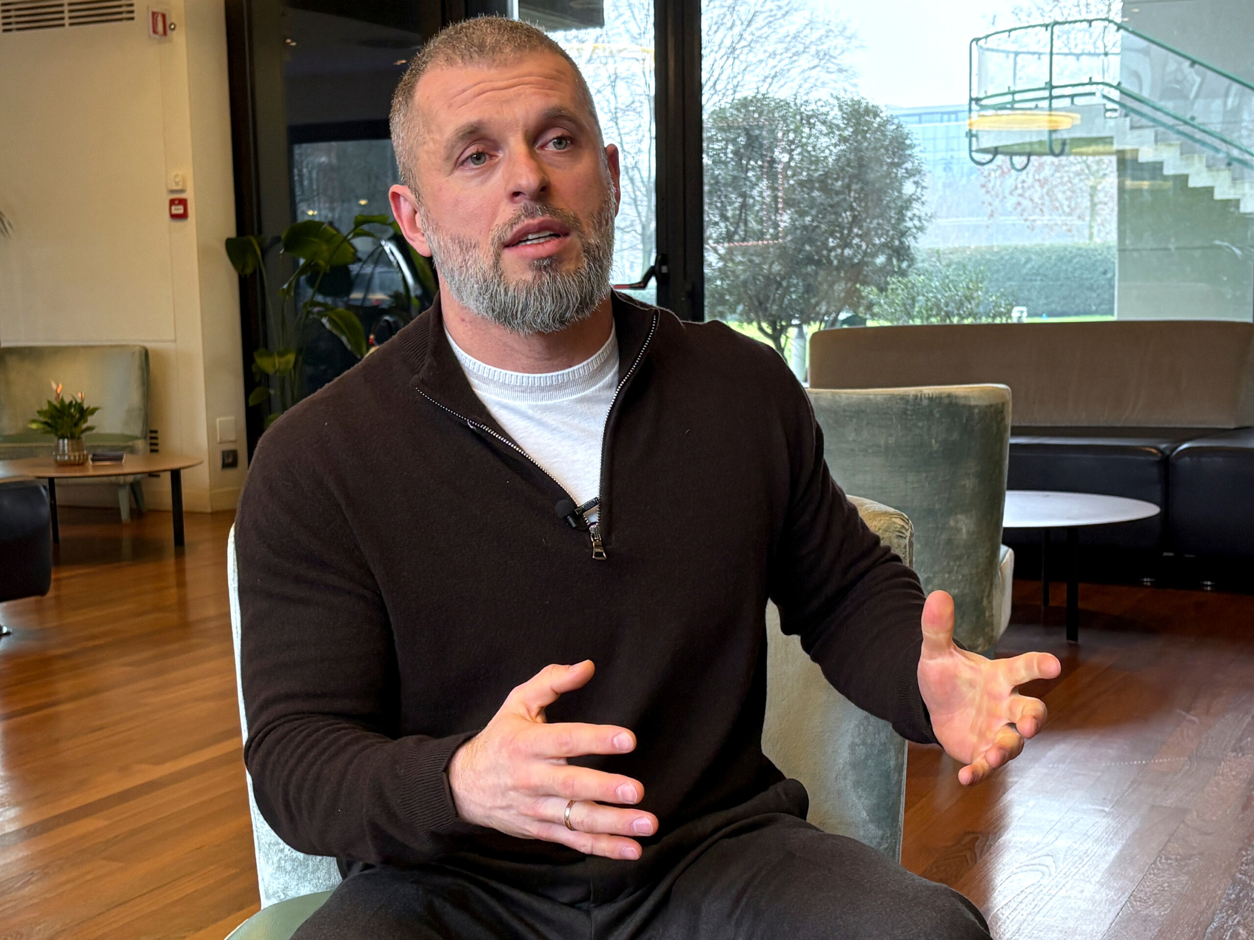 milan cortina kiev scandaleux que les russes et les bielorusses arborent leurs drapeaux aux jeux paralympiques scaled