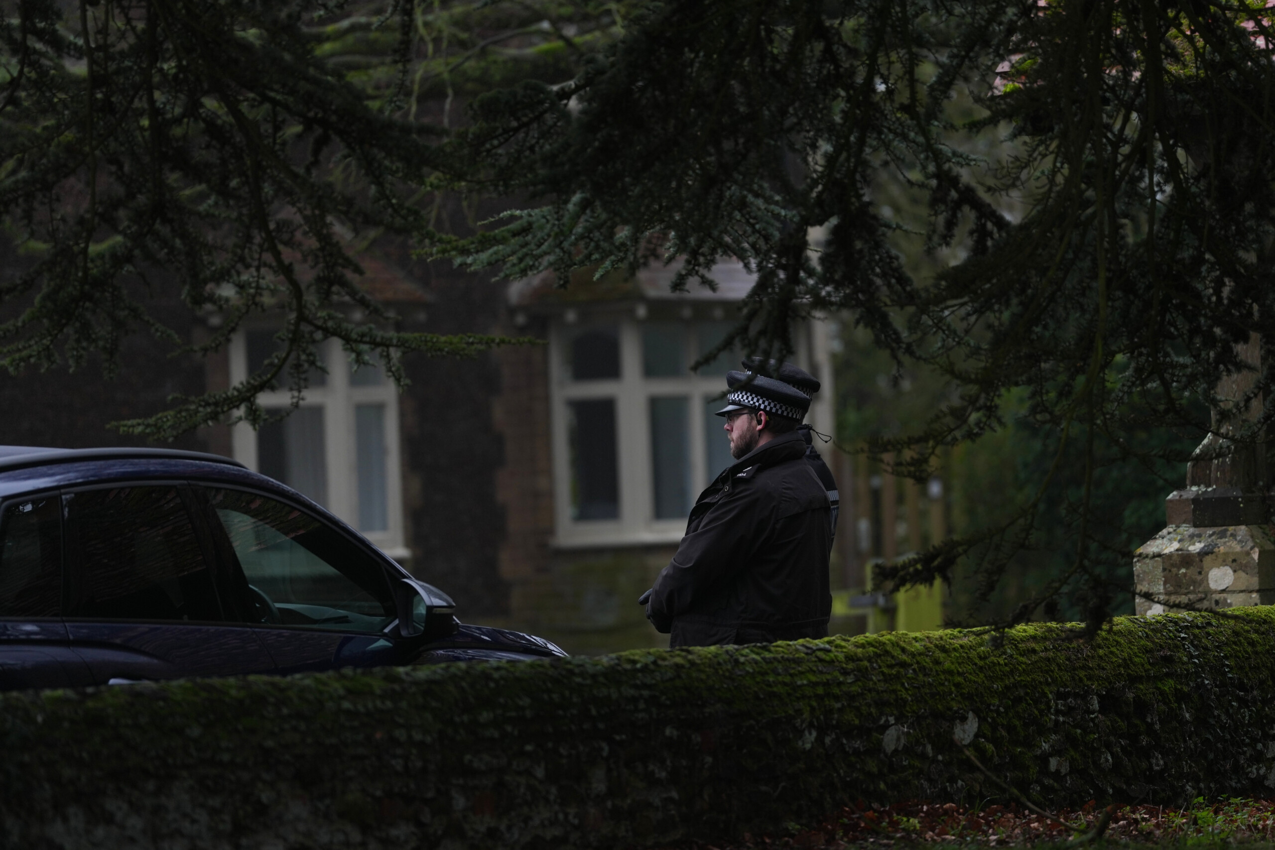 lancien prince andrew libere apres 12 heures dinterrogatoire scaled