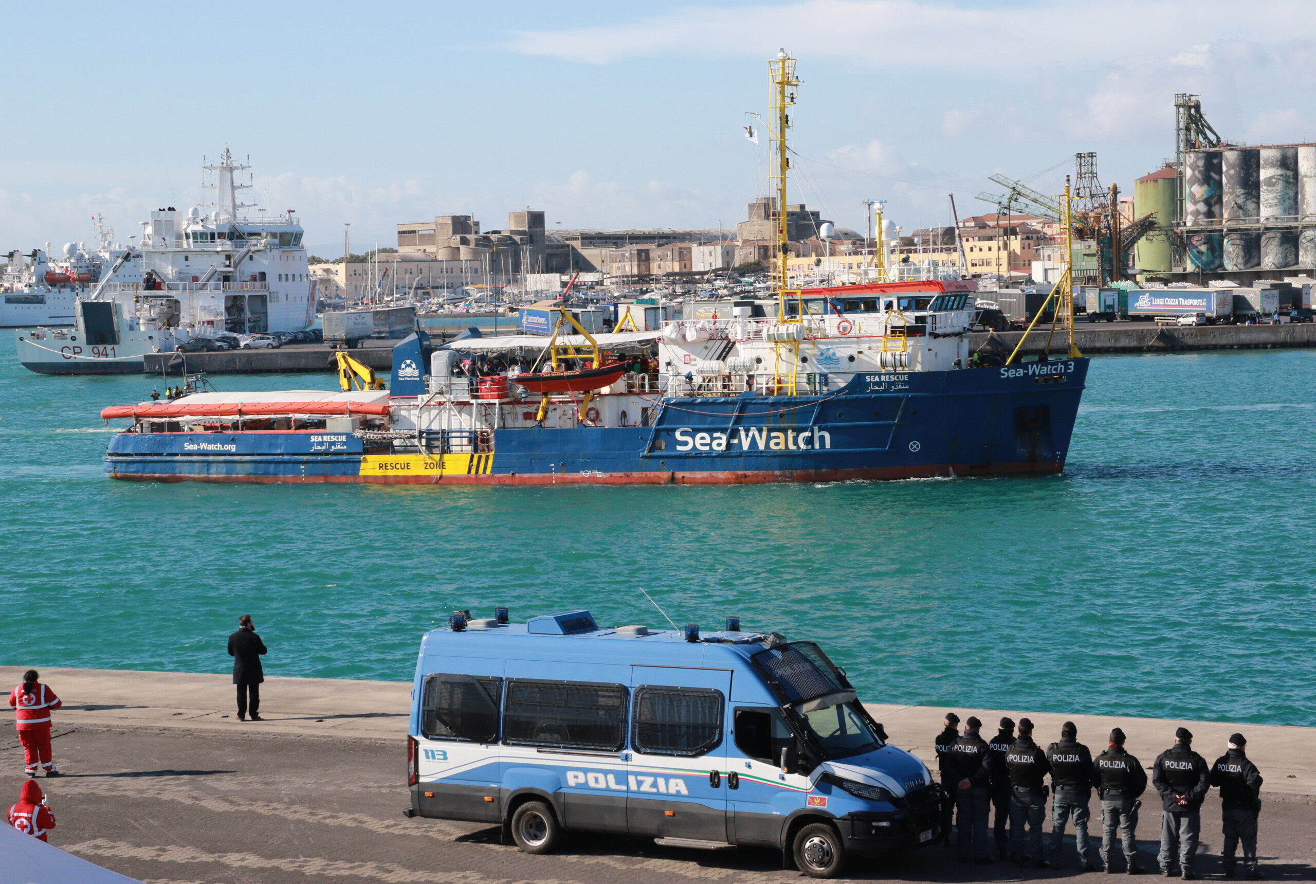 Migrants, Sea Watch 5 : le tribunal de Catane lève la détention 1 migrants sea watch 5 le tribunal de catane leve la detention scaled