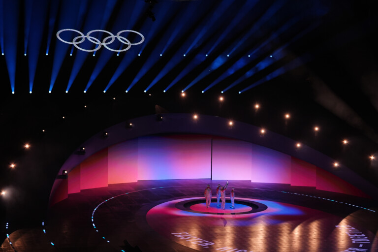 milano cortina ceremonie de cloture pannofino lauro et compagnoni protagonistes du film