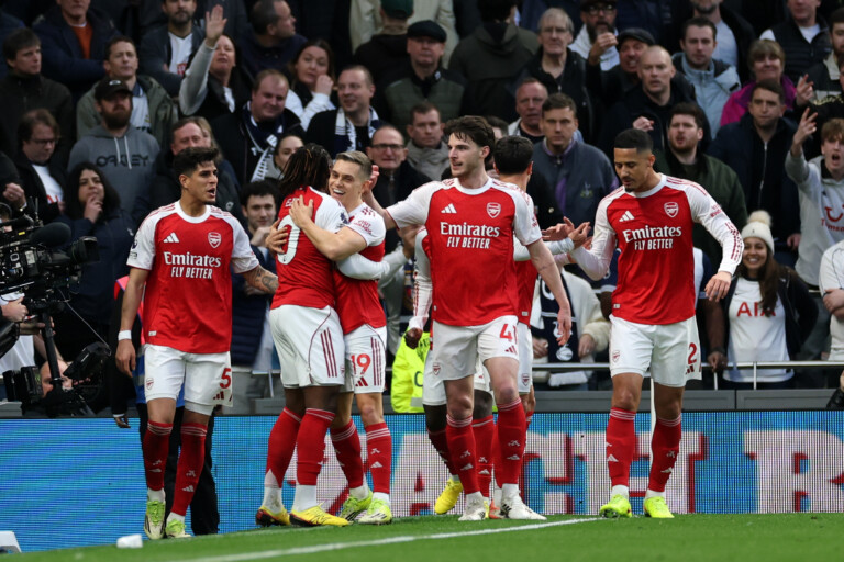 premier league arsenal simpose 4 1 kolo muani insuffisant pour tottenham