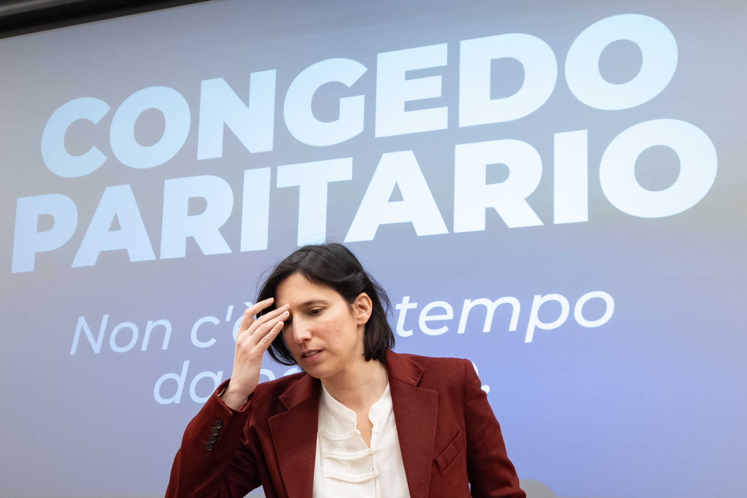 travail schlein meloni doit sarreter ou expliquer pourquoi elle soppose au conge parental egalitaire scaled