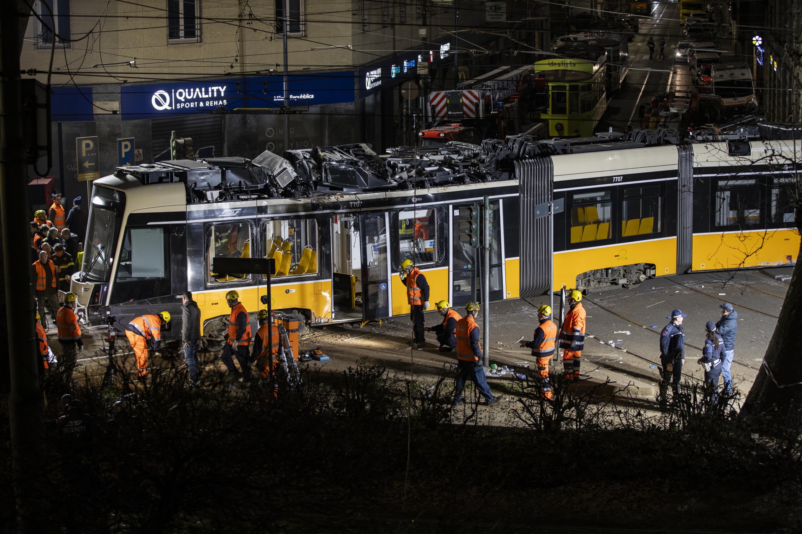 tramway deraille deux blesses toujours en reanimation a lhopital polyclinique les autres ont quitte lhopital scaled