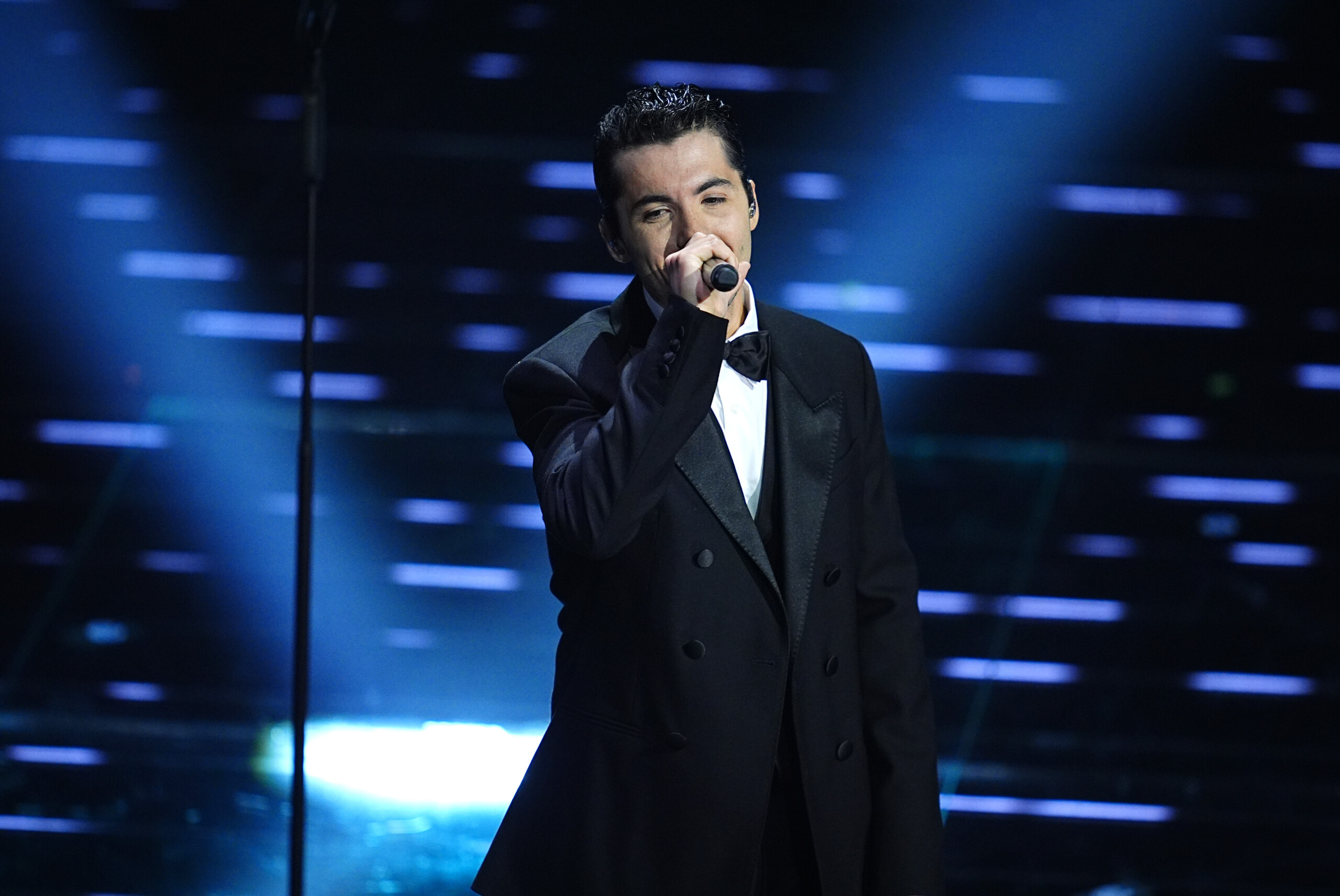 sanremo prix de la critique mia martina 2026 decerne a fulminacci scaled