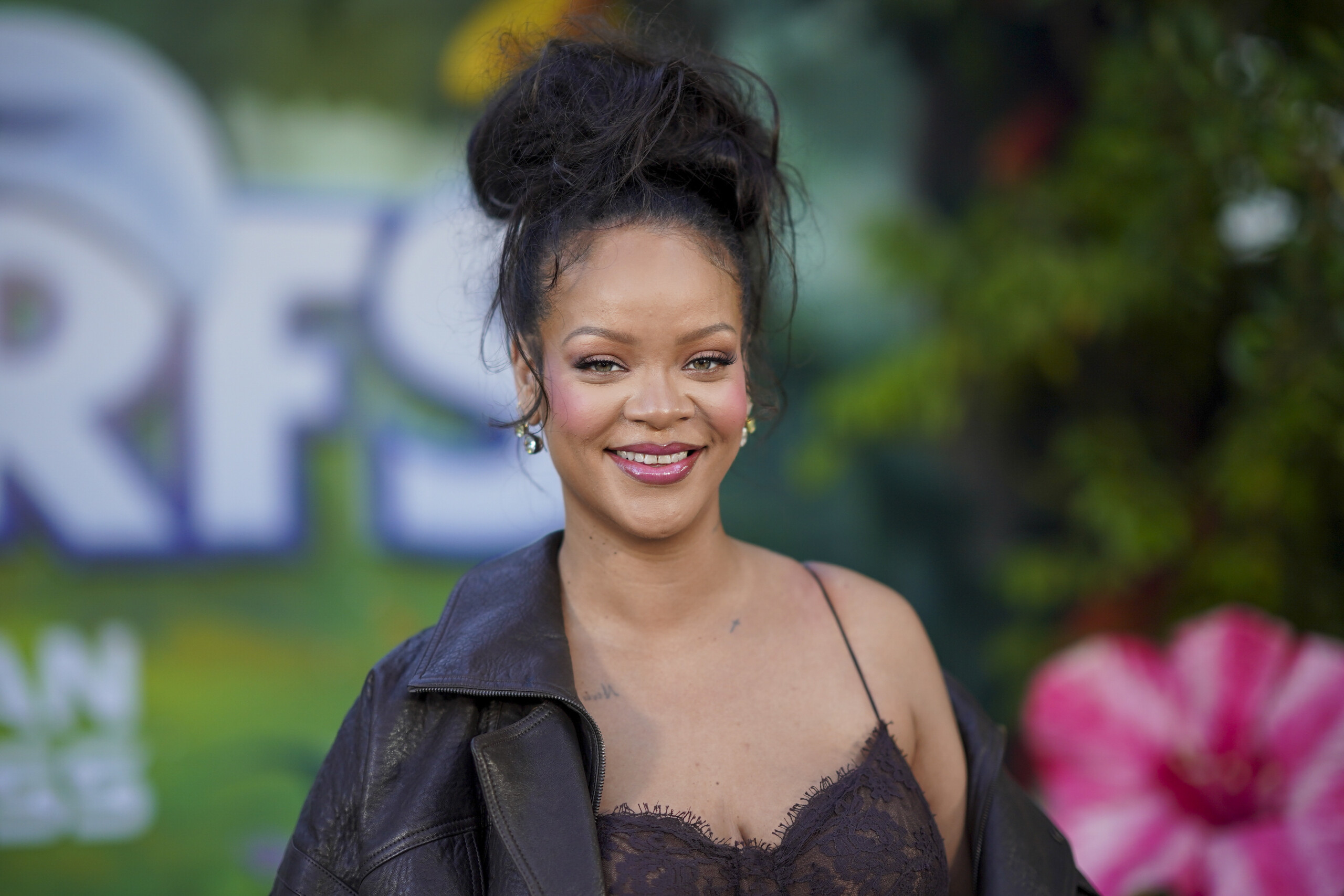 etats unis coups de feu tires contre la villa de rihanna une femme arretee scaled