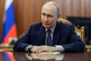 iran appel telephonique entre poutine et pezeshkian en faveur dune desescalade rapide