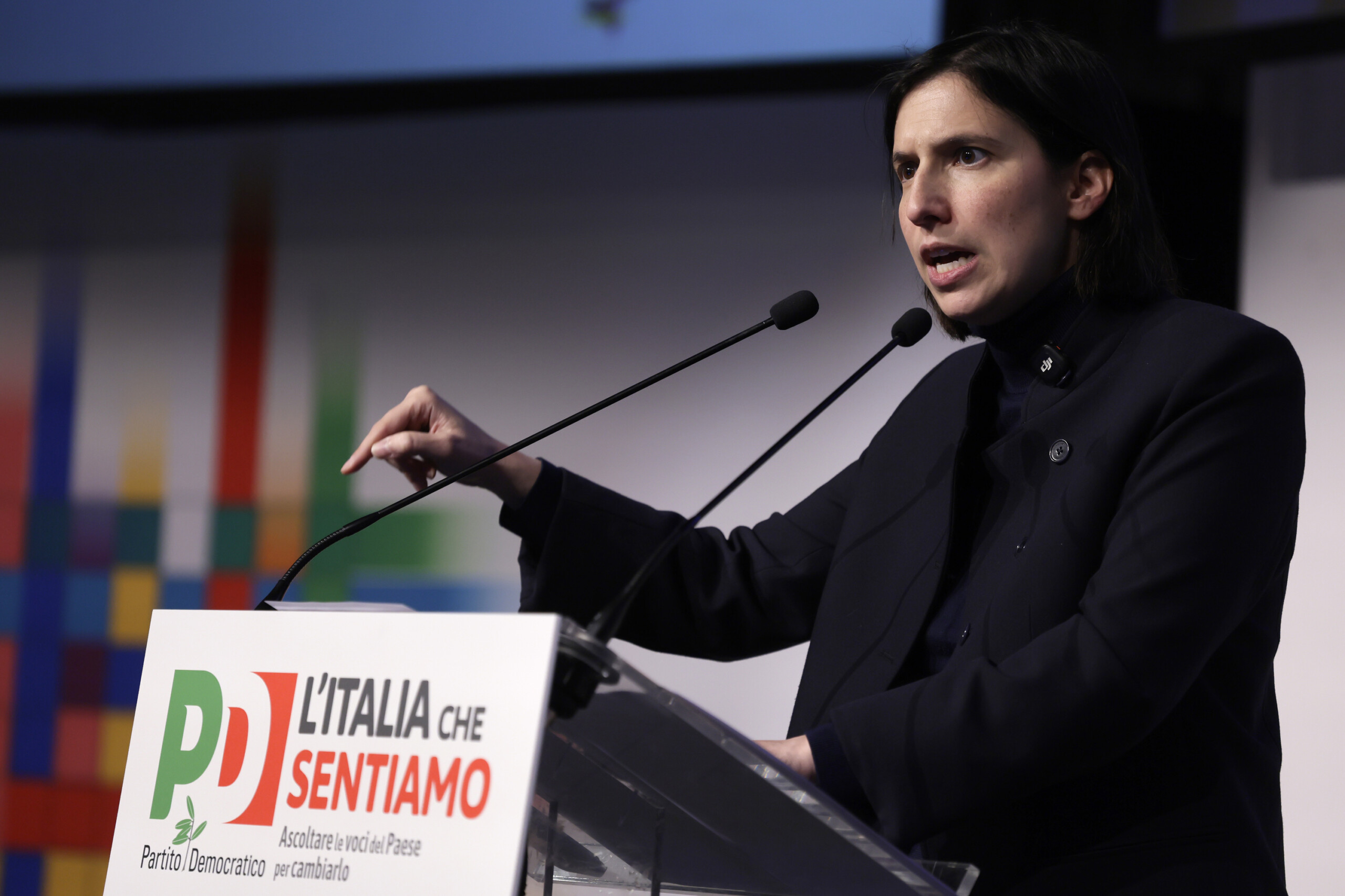 referendum sur la justice schlein meloni prend les italiens pour des idiots le gouvernement a libere un violeur scaled