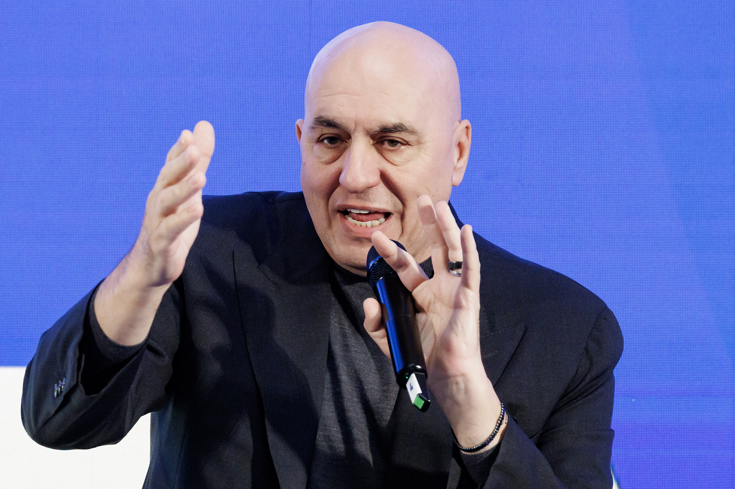 iran crosetto le gouvernement suit de pres levolution de la situation en matiere de securite scaled