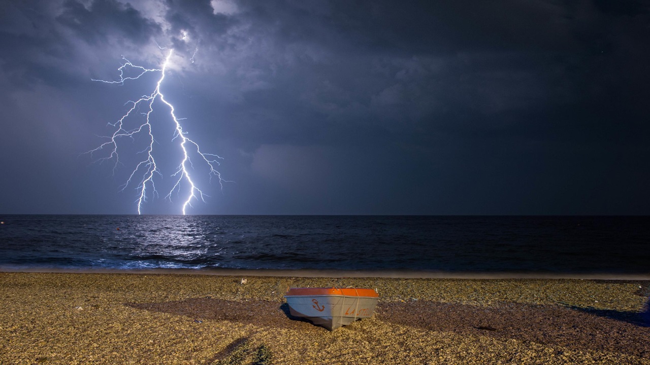 Mauvais temps : alerte orange demain en Basilicate, Calabre et Sicile 1 mauvais temps alerte orange demain en basilicate calabre et sicile