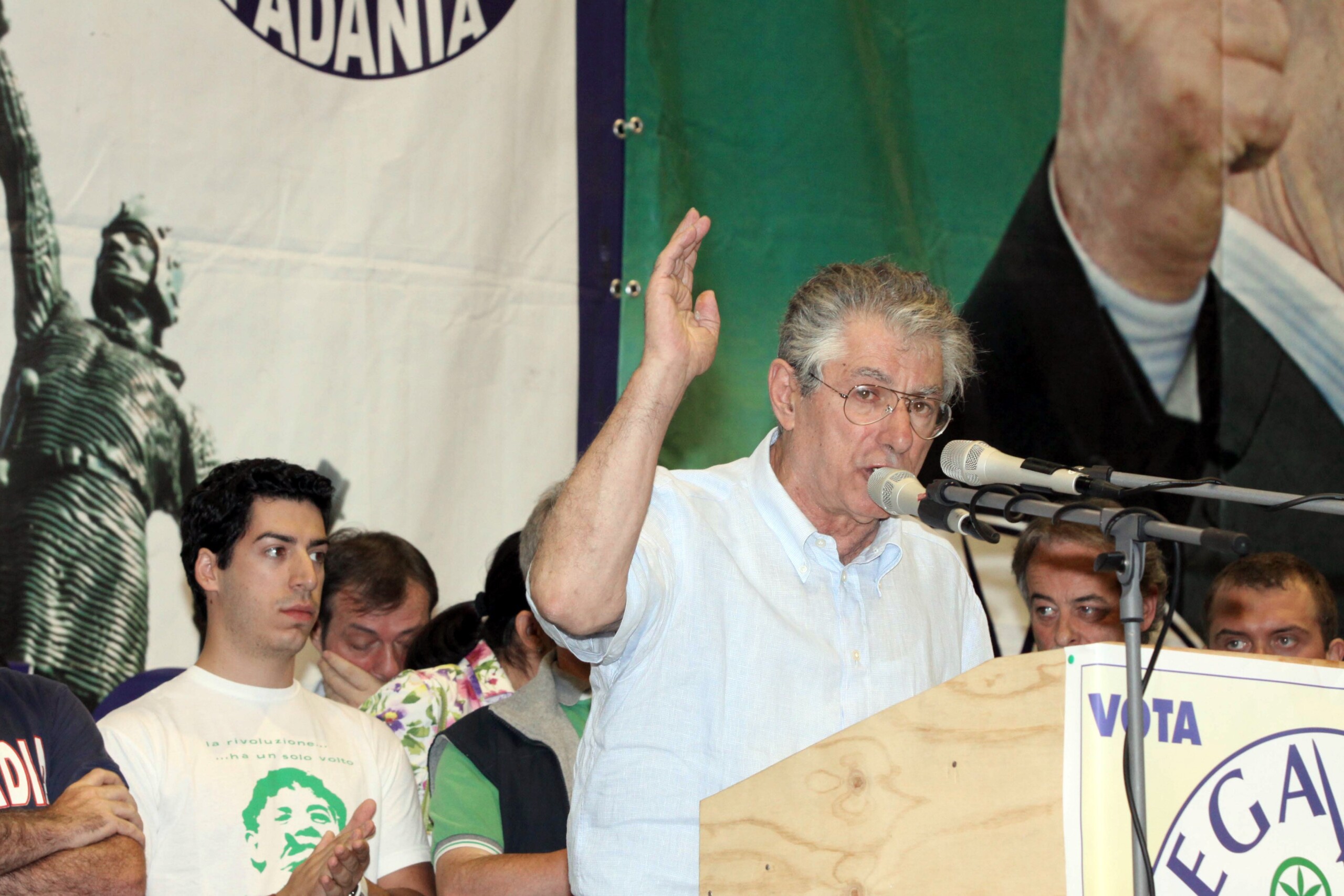 bossi son fils renzo dernier adieu avec le peuple de la padanie scaled