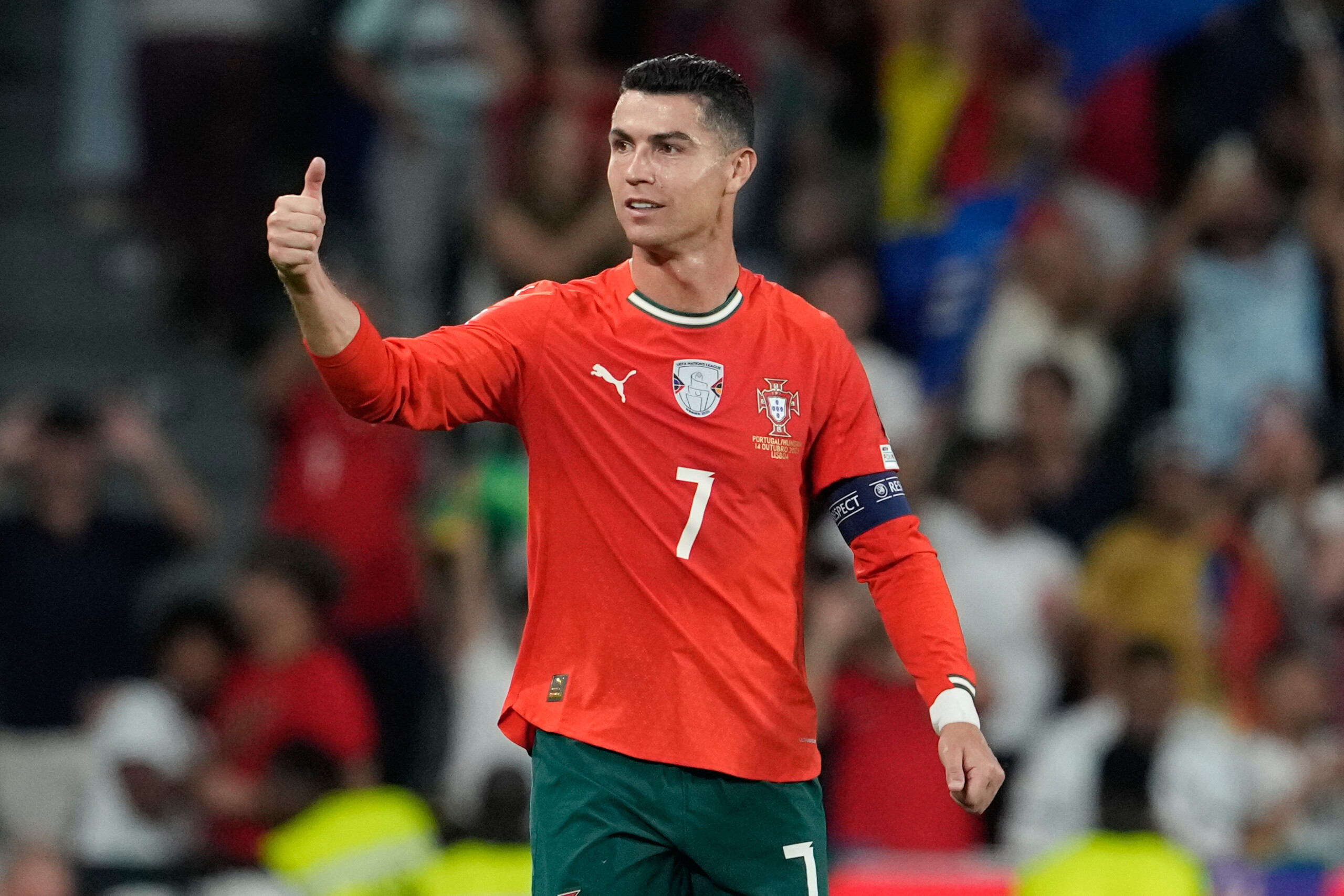 football blessure musculaire pour ronaldo il manquera les matchs amicaux du portugal contre les etats unis et le mexique scaled