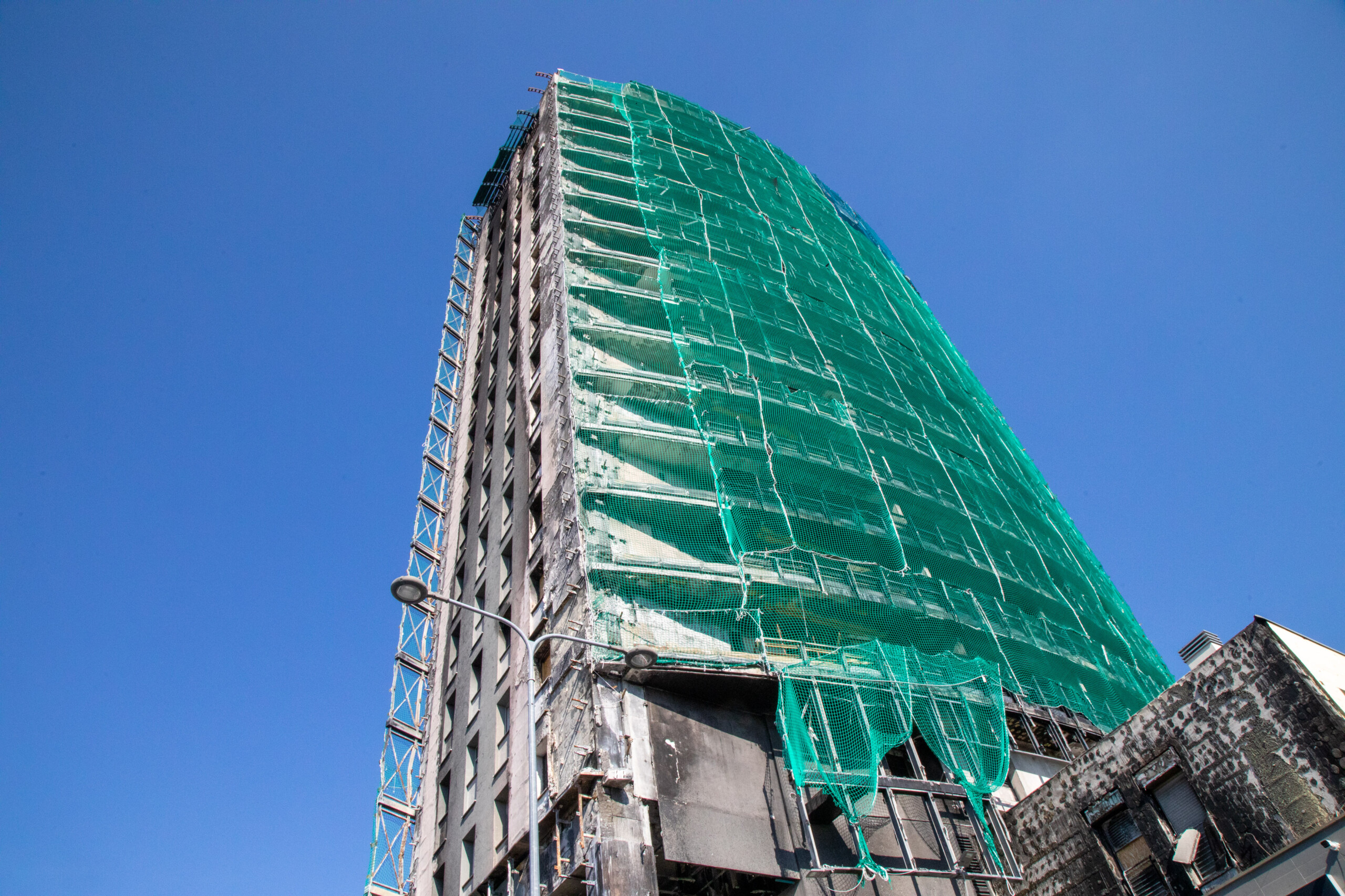 Incendie à Milan : 9 condamnations allant jusqu'à 3 ans de prison pour l'incendie de la Torre dei Moro 1 incendie a milan 9 condamnations allant jusqua 3 ans de prison pour lincendie de la torre dei moro scaled