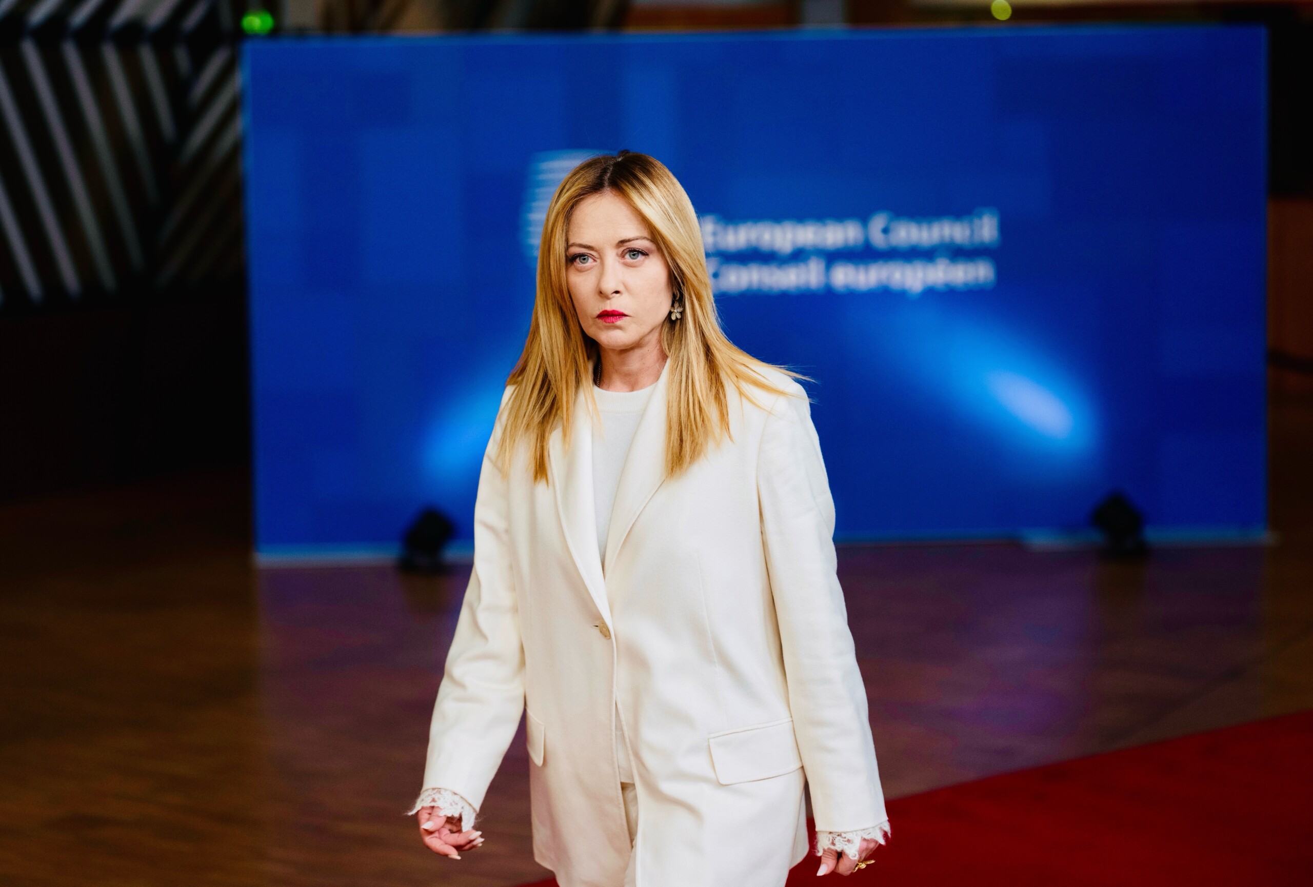 La Première ministre Giorgia Meloni sera à Pontida dimanche pour les funérailles d'Umberto Bossi 1 la premiere ministre giorgia meloni sera a pontida dimanche pour les funerailles dumberto bossi scaled