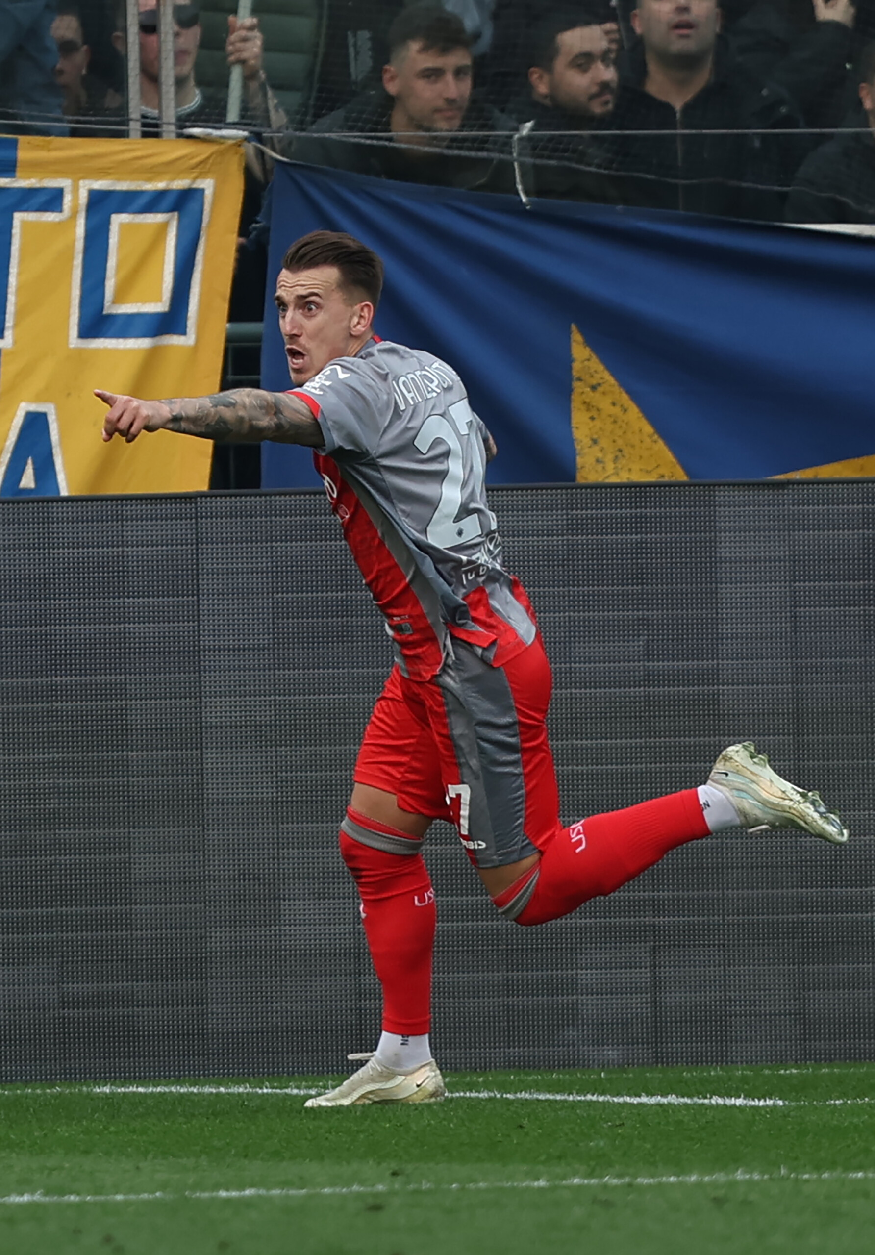 football serie a bons debuts pour giampaolo la cremonese simpose 2 0 face a parme scaled