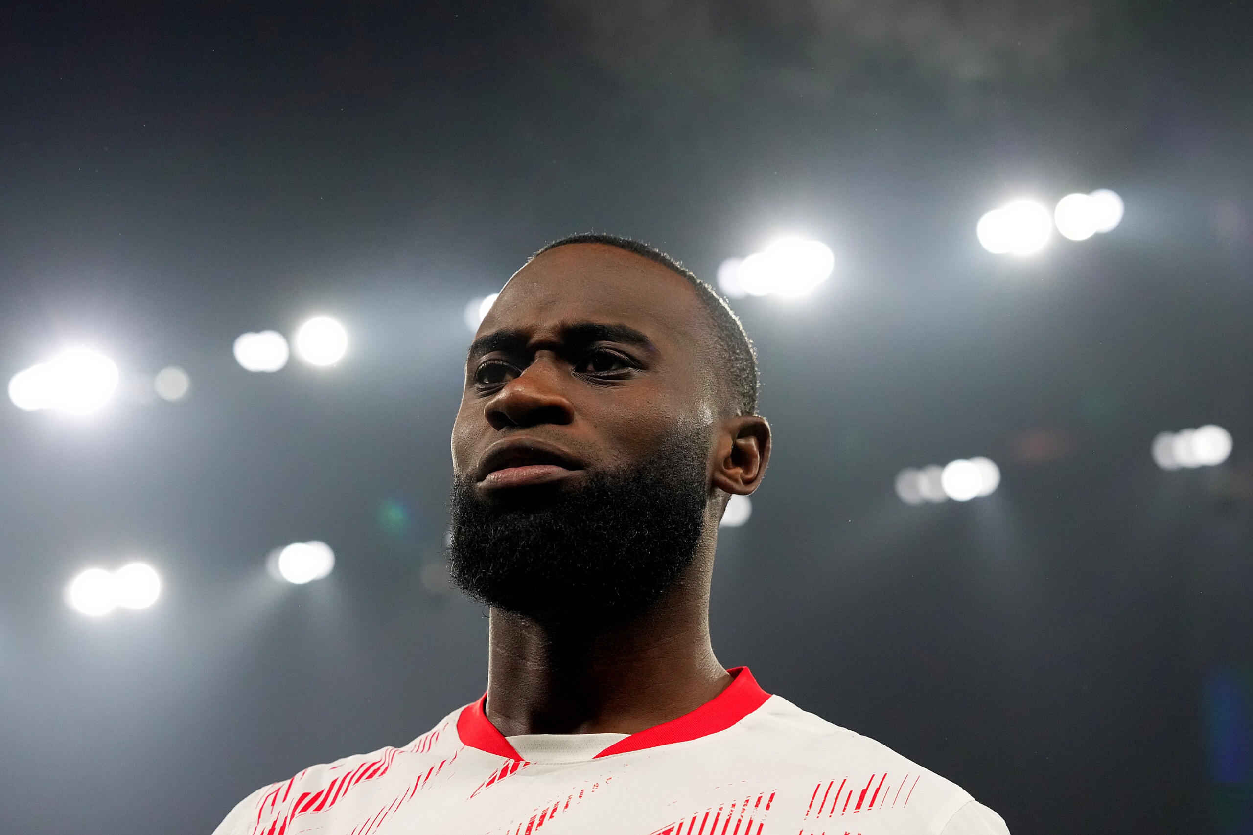 le match newcastle sunderland suspendu en raison de chants racistes puis repris scaled