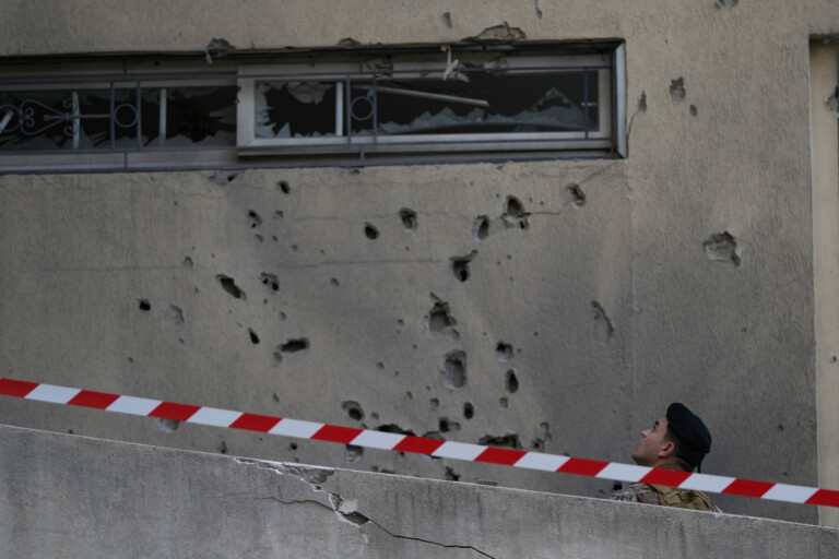 iran explosions au liban on soupconne quun missile aurait ete intercepte