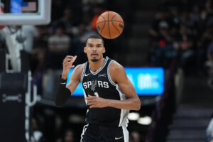 nba detroit met fin a la serie des lakers oklahoma et san antonio simposent a nouveau