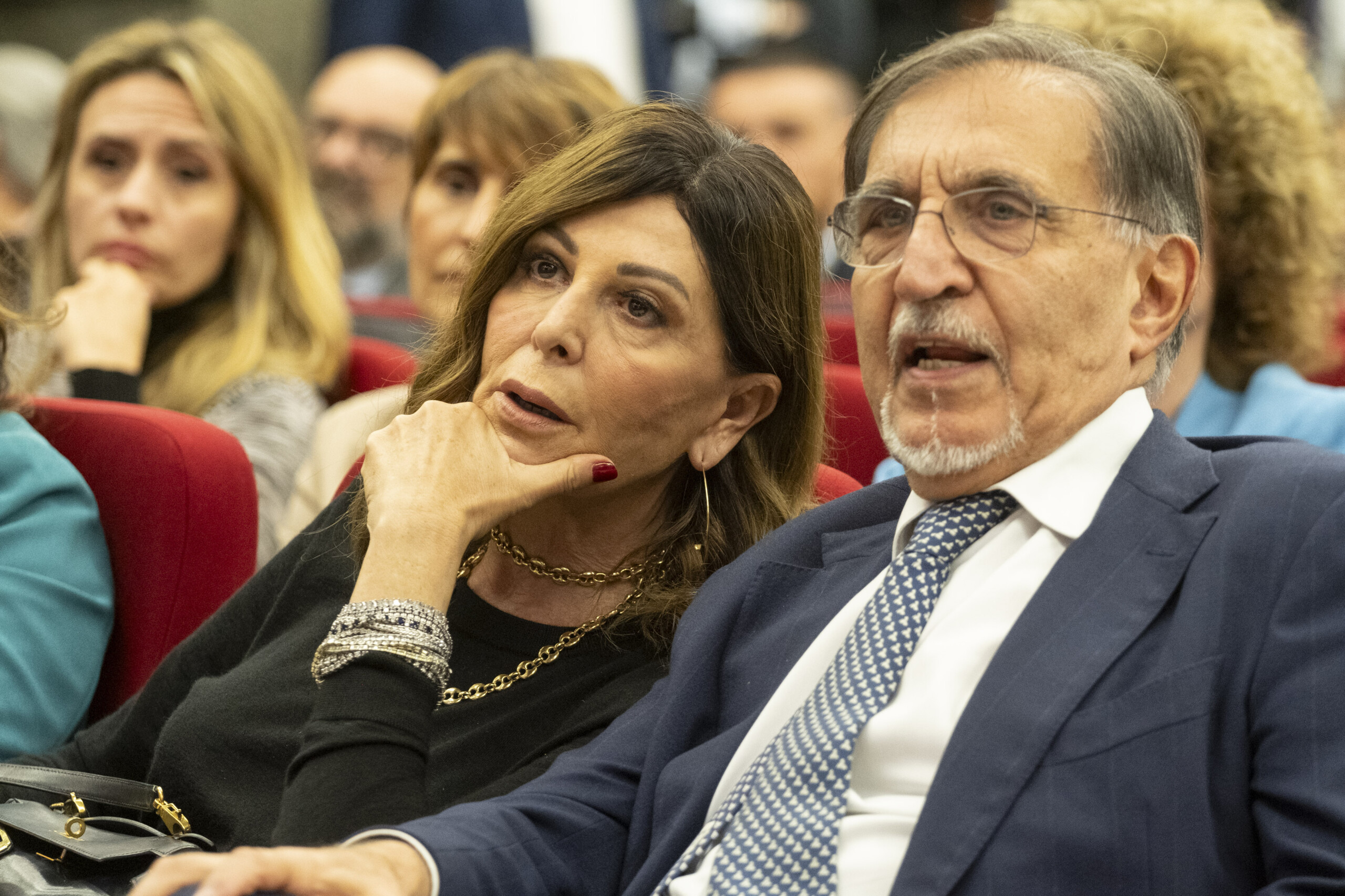 gouvernement la russa je soutiens santanche qui fait preuve dun grand sens des responsabilites scaled