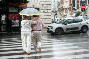 mauvais temps pluie et neige dans le centre et le sud alerte jaune vendredi dans neuf regions