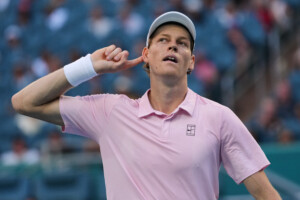 tennis sinner jai essaye de rester compact de profiter des occasions