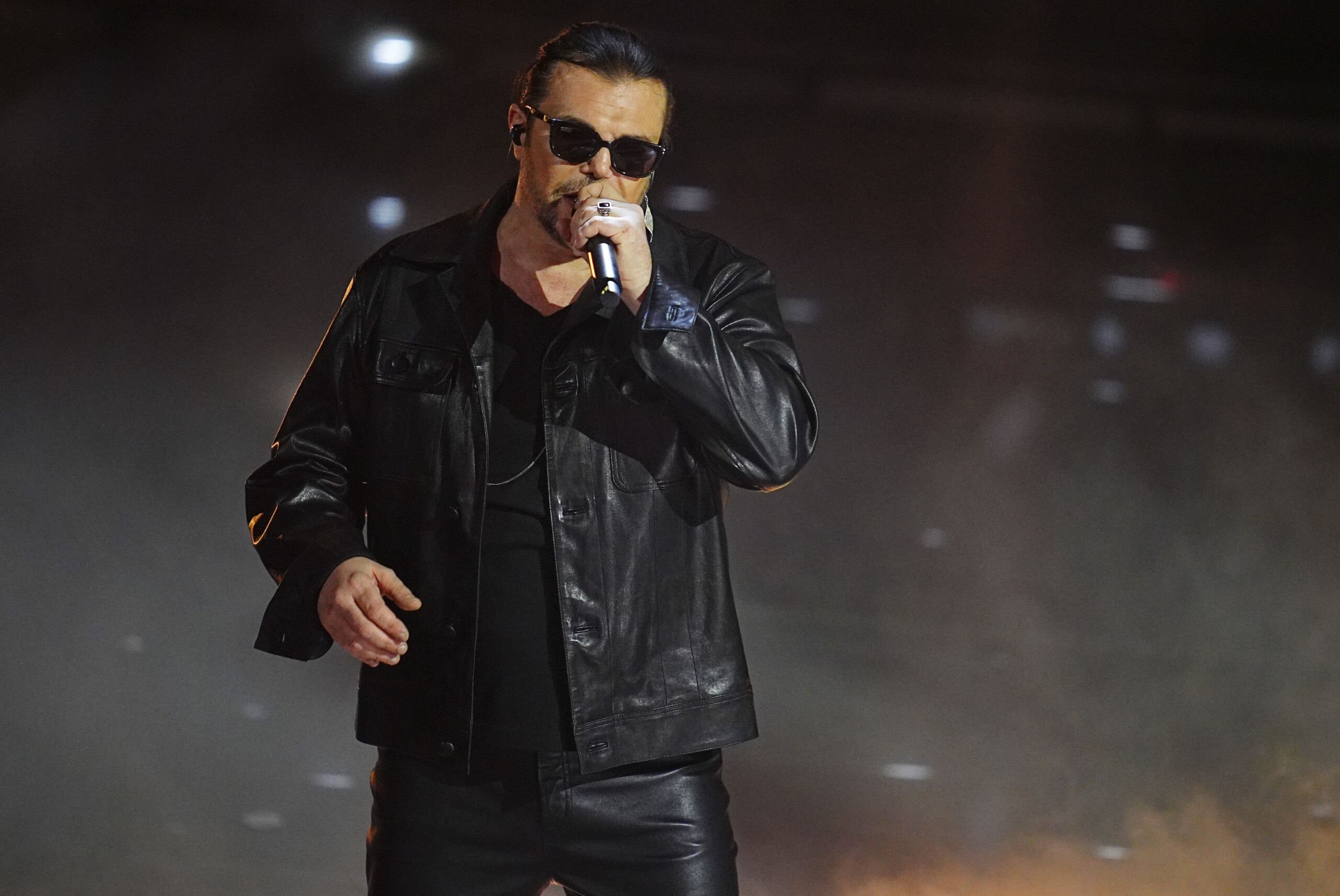 musique grignani annule trois concerts des problemes physiques requierent mon attention scaled