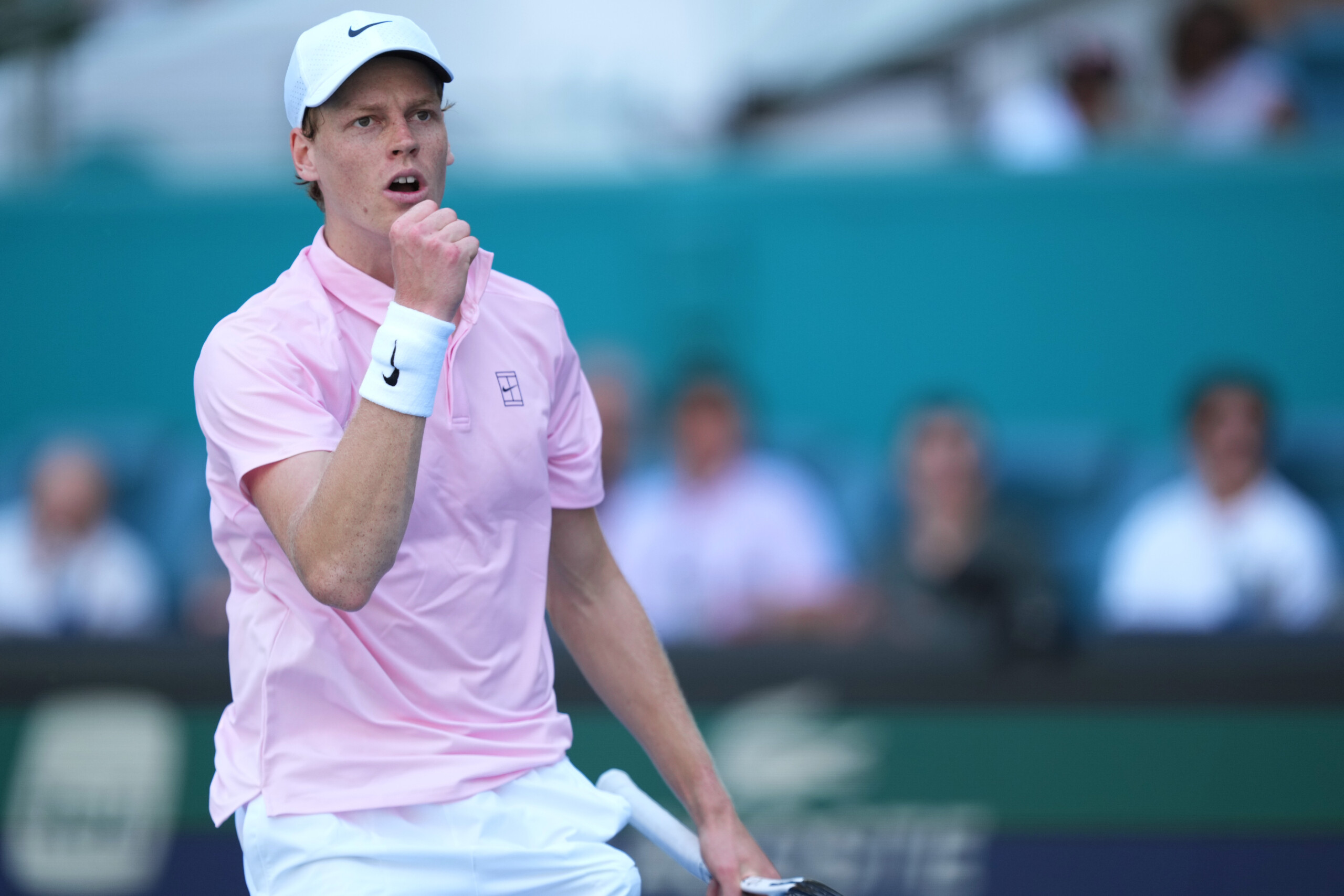 tennis atp miami sinner bat zverev en deux sets et se qualifie pour la finale contre lehecka scaled