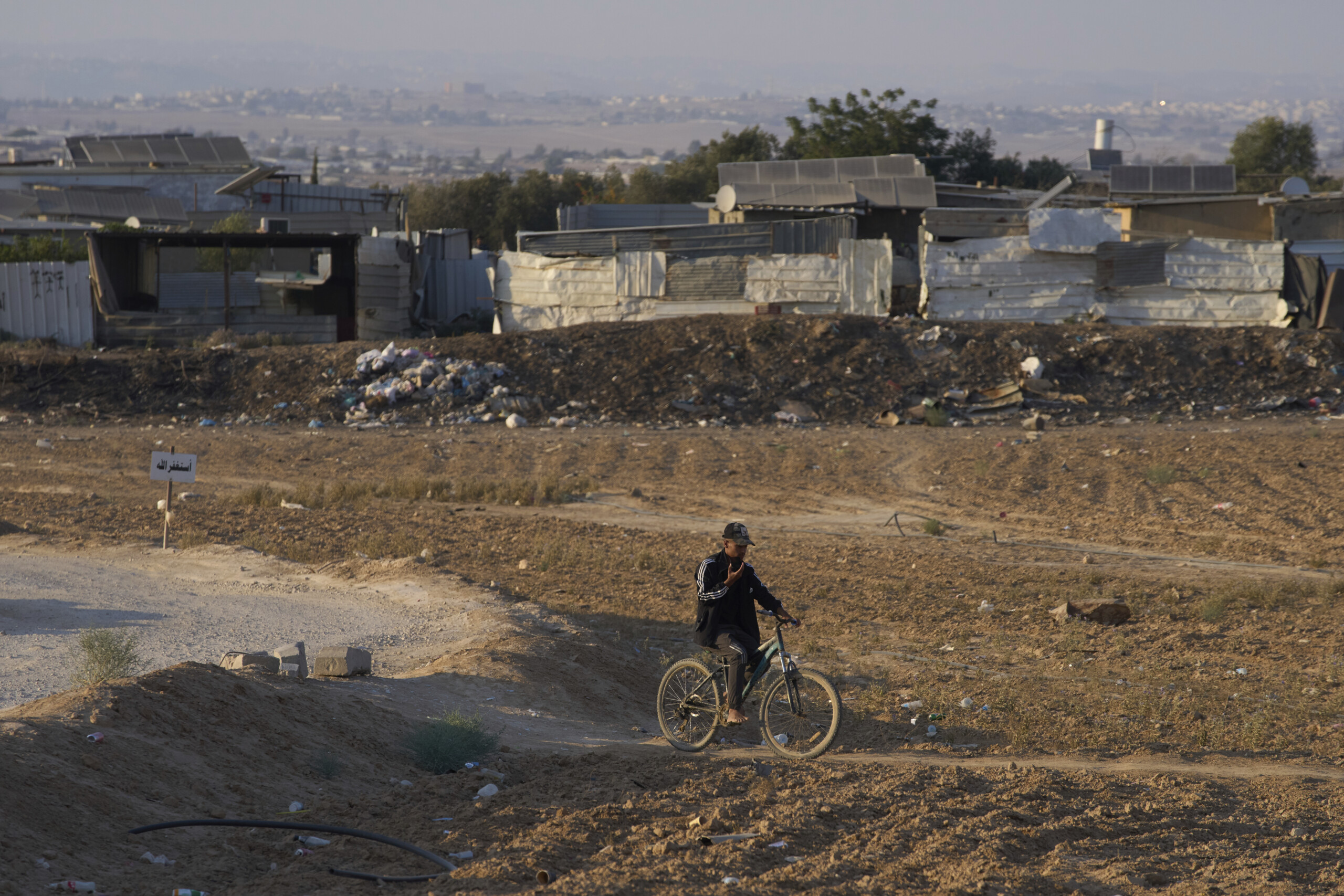 iran israel intercepte un missile iranien sirenes declenchees dans le neguev scaled