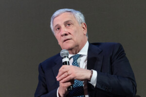 jerusalem tajani interdiction inacceptable a pizzaballa dentrer au saint sepulcre