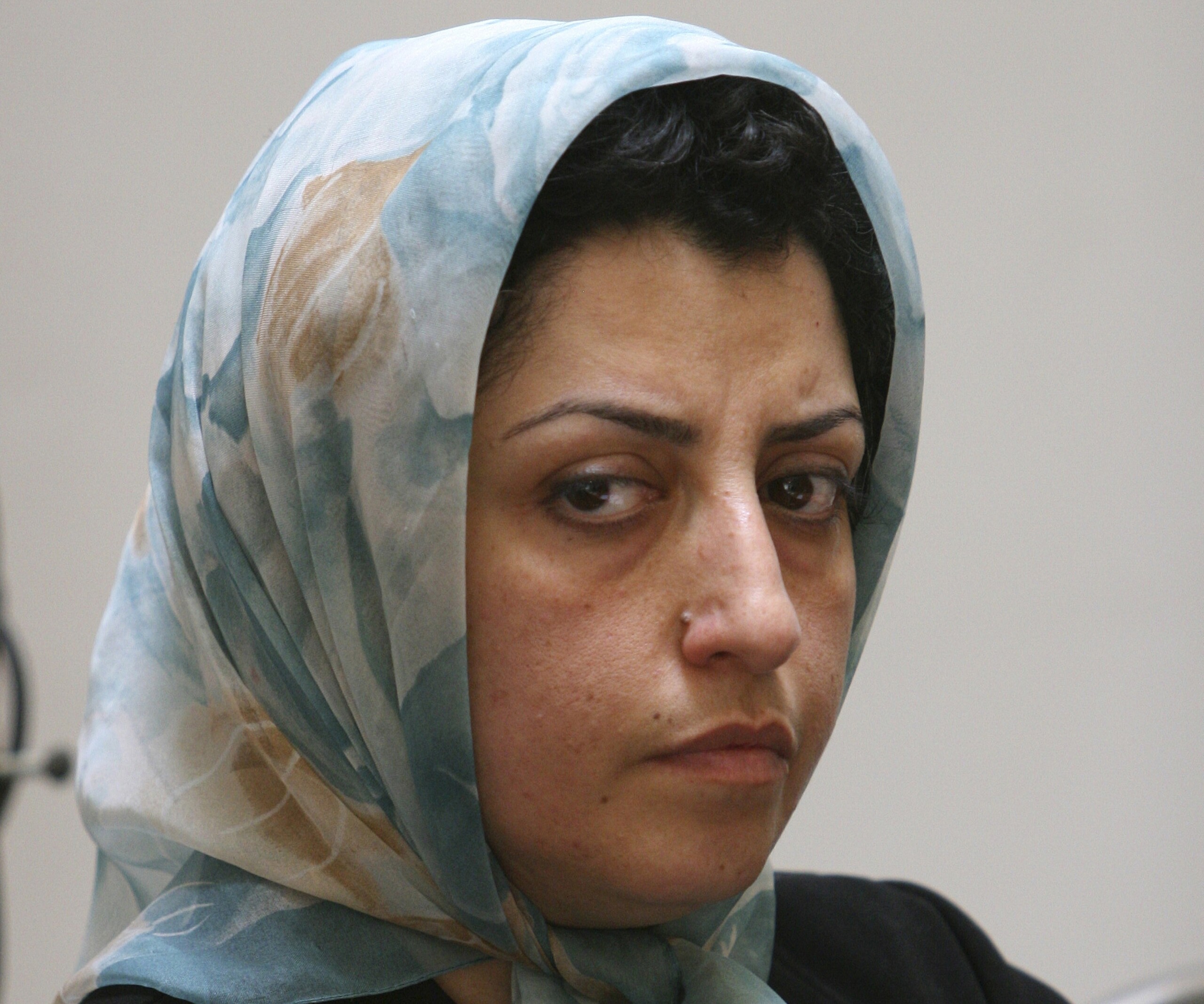 iran selon des militants la laureate du prix nobel narges mohammadi a eu une crise cardiaque scaled