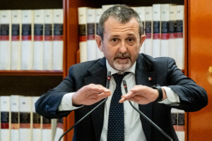 affaire delmastro avocate miriam caroccia argent remis par un ancien secretaire detat