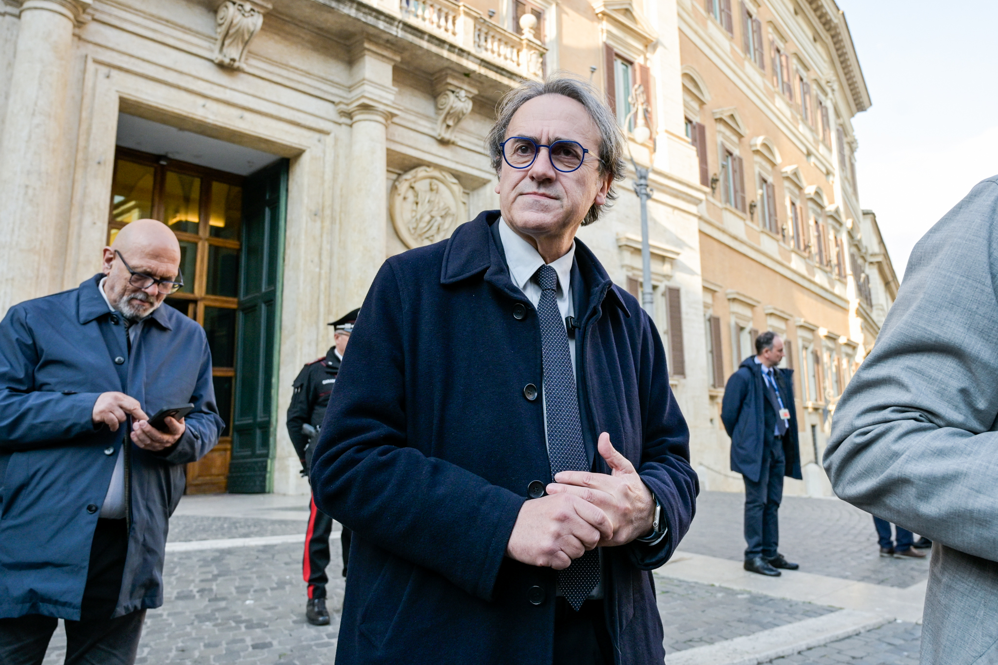 c sinistra bonelli que personne ne pense pouvoir gagner tout seul