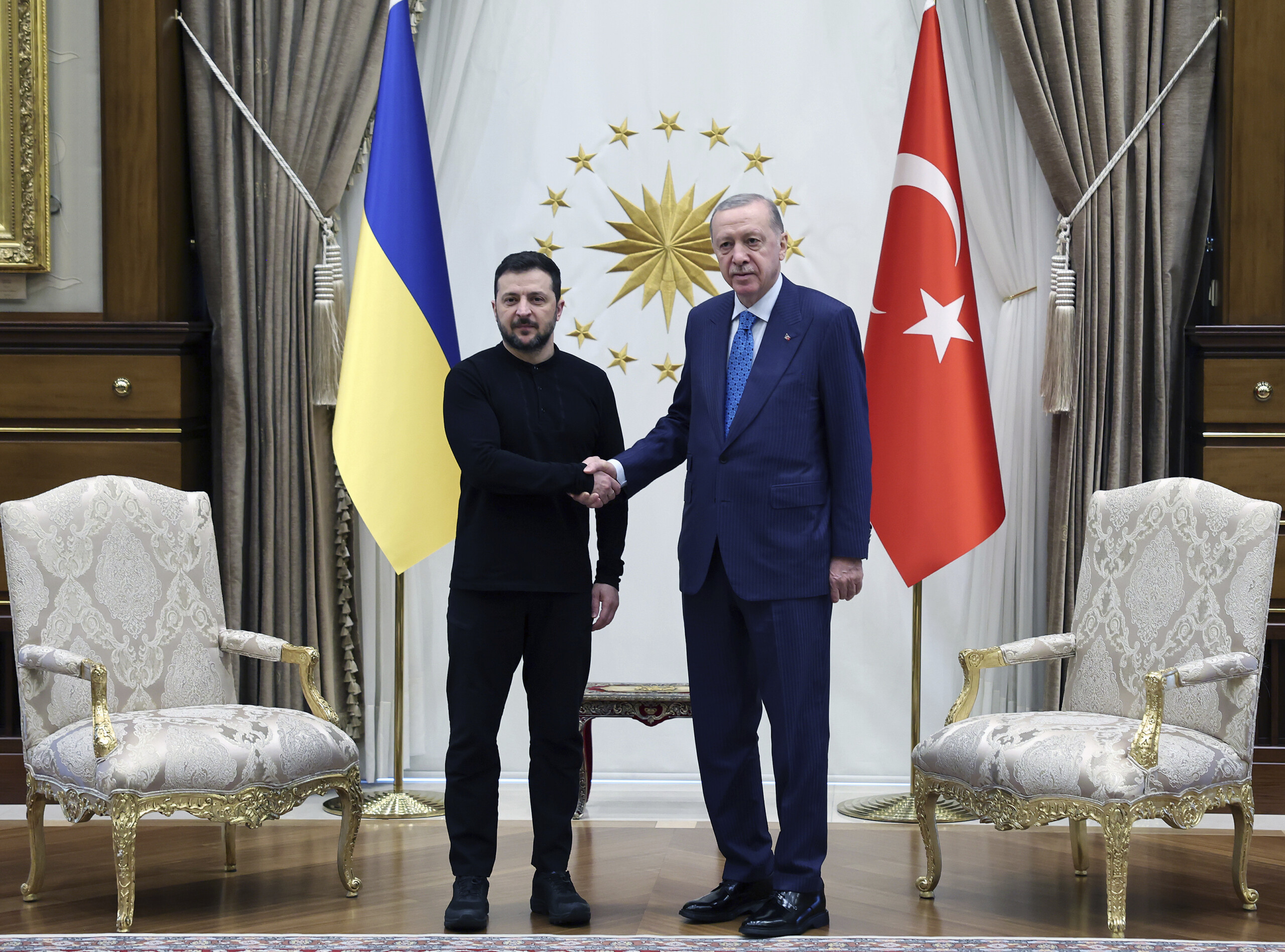 ukraine erdogan recoit zelensky la turquie continuera a soutenir les negociations scaled