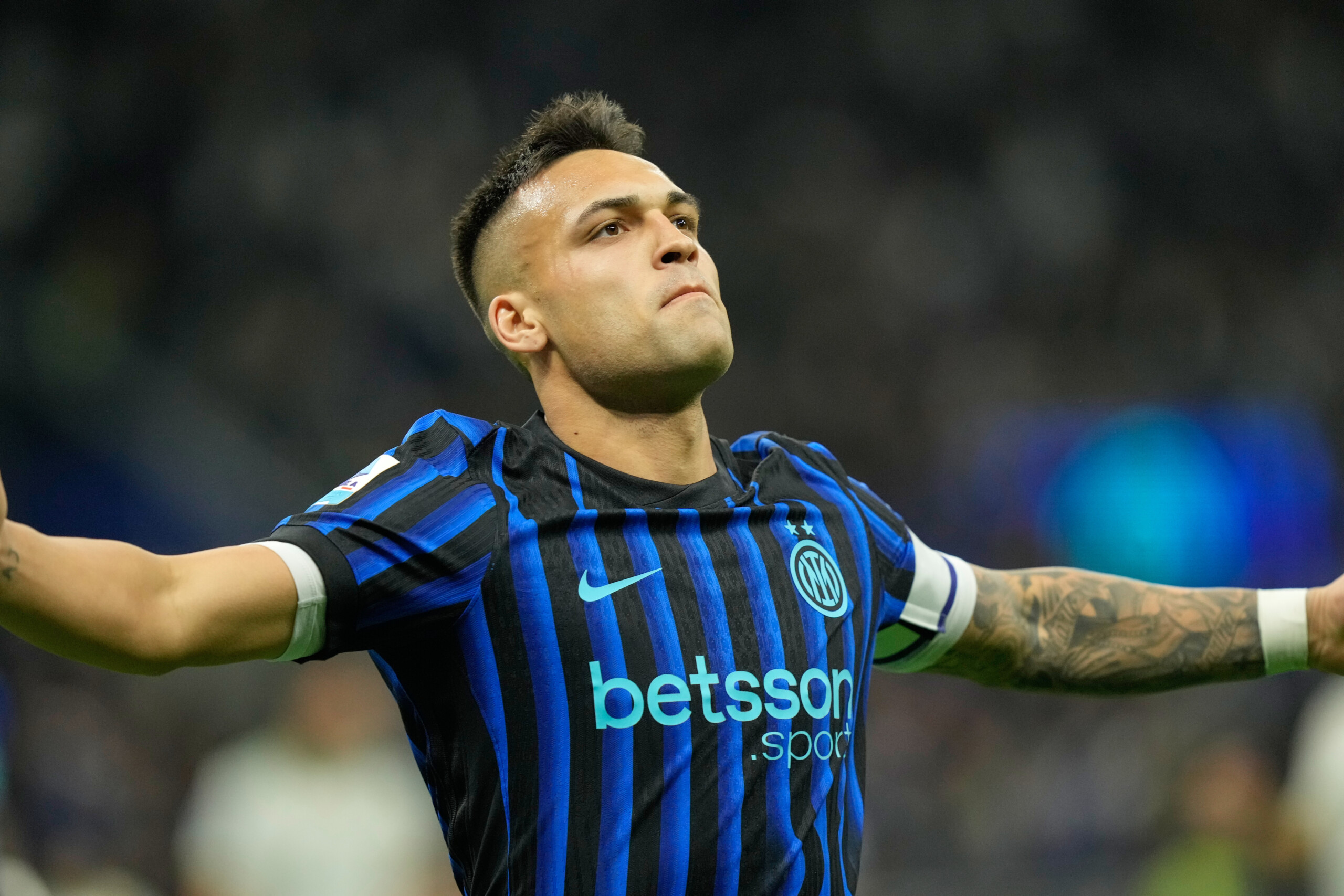 football serie a linter ecrase la roma 5 2 double de lautaro martinez scaled