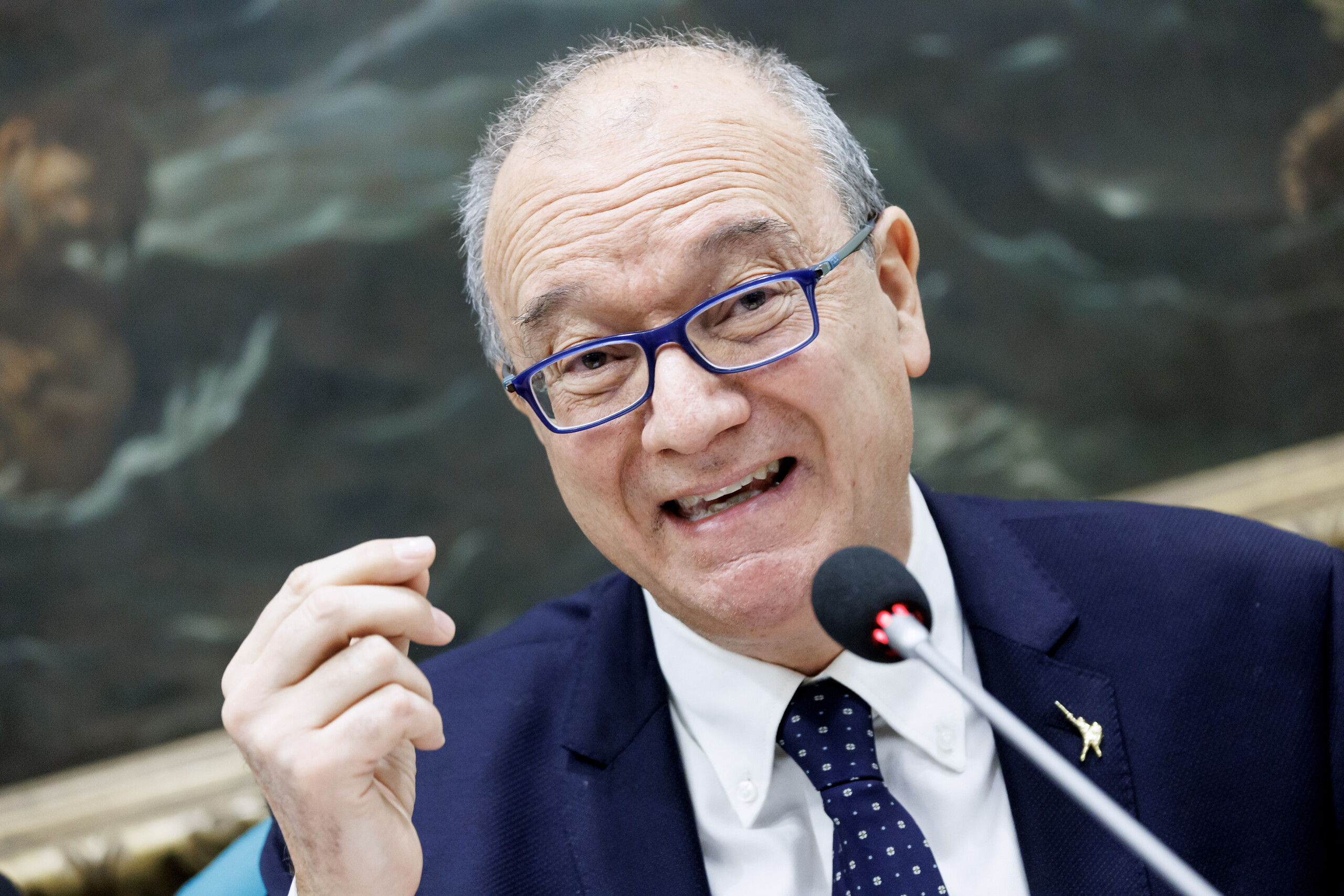 Réseaux sociaux, Valditara : « Protéger les jeunes contre les risques liés à Internet, le gouvernement travaille sur cette question » 1 reseaux sociaux valditara proteger les jeunes contre les risques lies a internet le gouvernement travaille sur cette question scaled