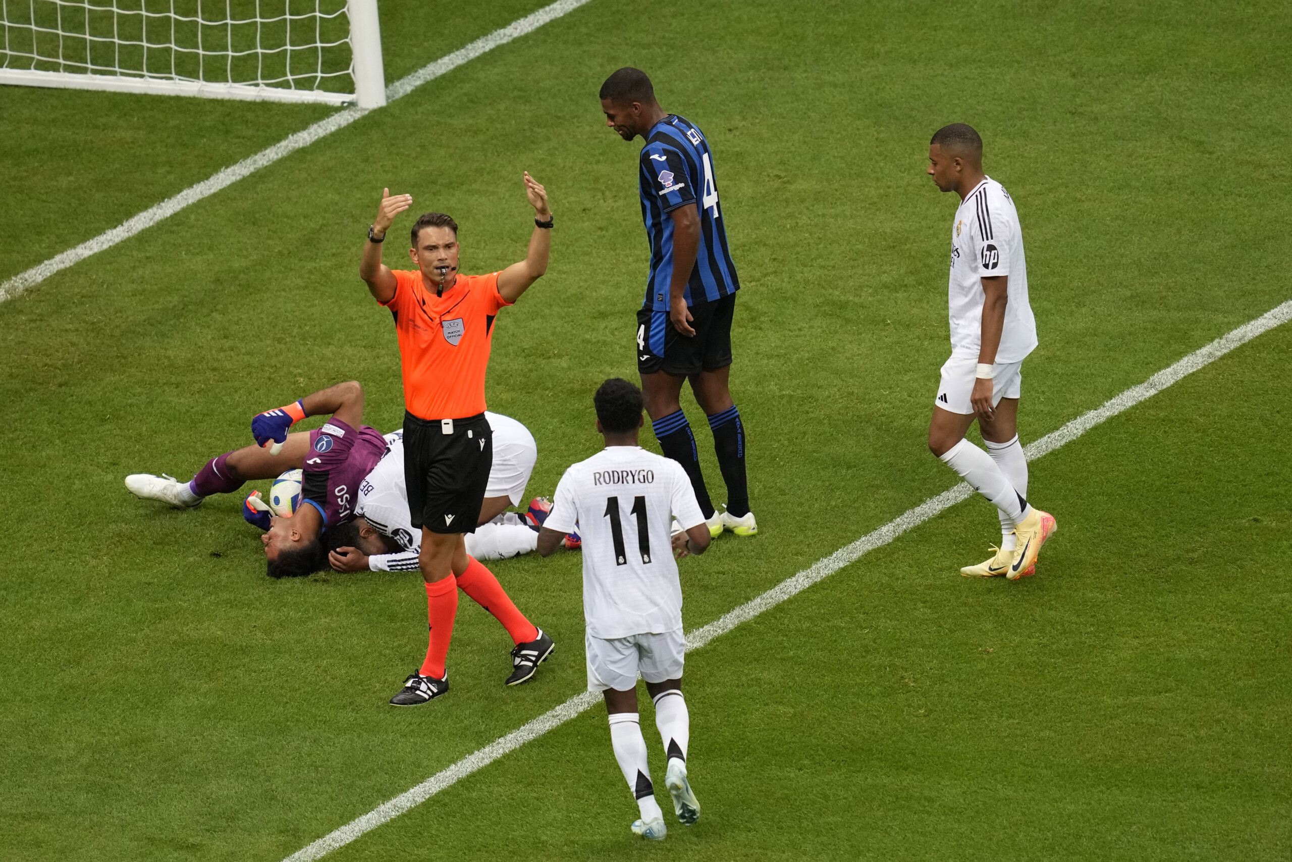 Ligue Europa, le Suisse Schärer arbitre de Bologna-Aston Villa 1 ligue europa le suisse scharer arbitre de bologna aston villa scaled