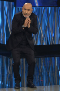 rome le comedien maurizio battista denonce pour harcelement par lancien manager