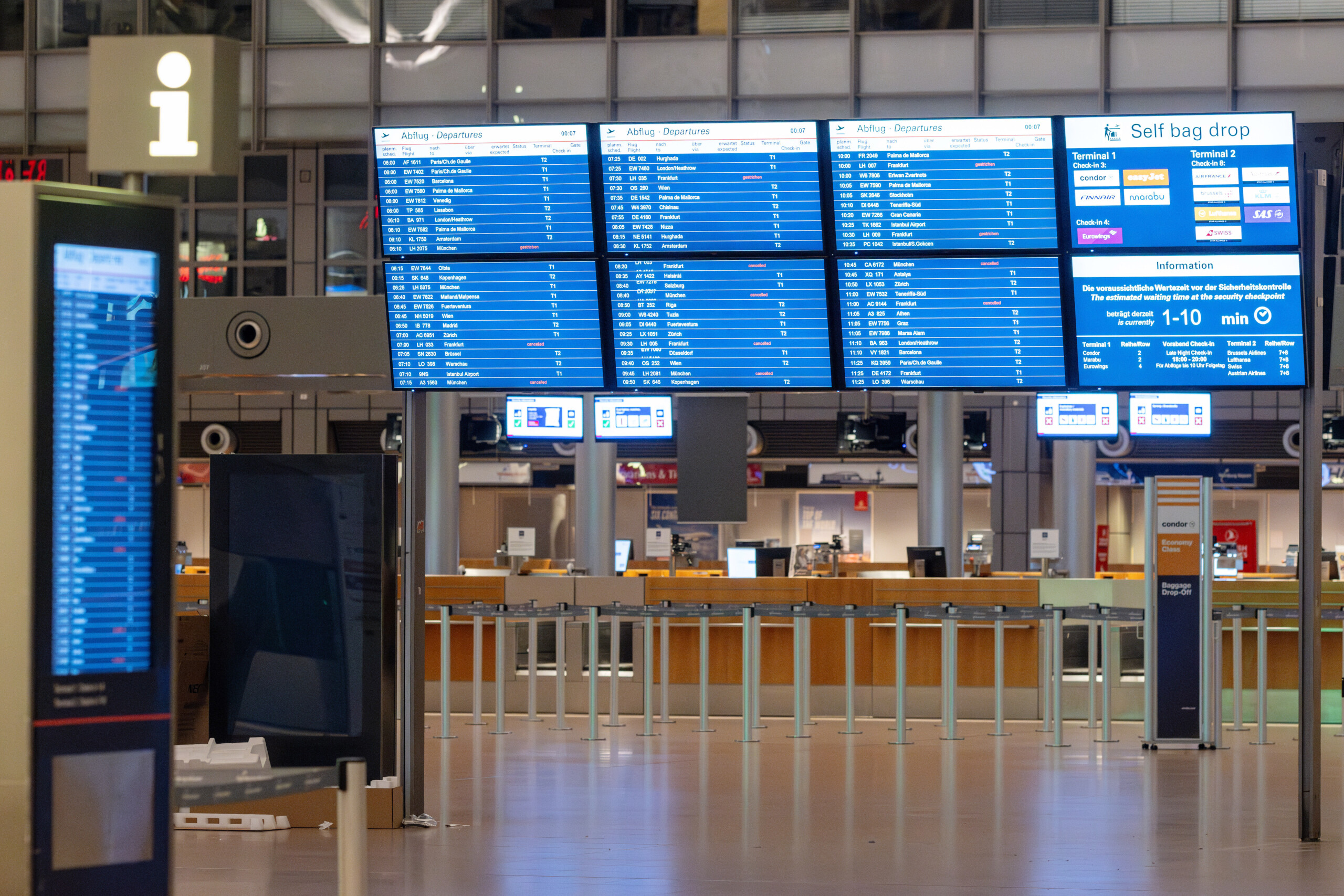 allemagne greve des agents de bord de lufthansa des centaines de vols annules scaled