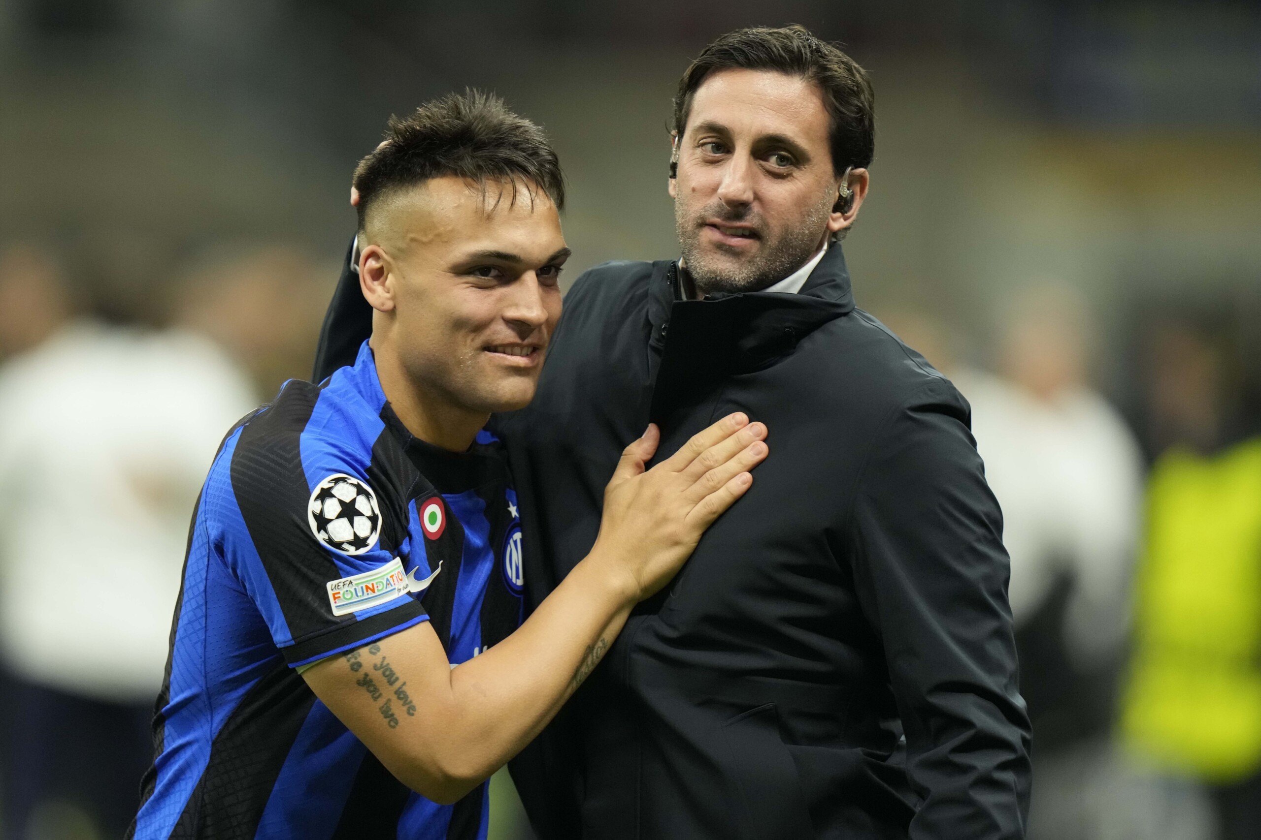 football milito chivu est lhomme quil faut pour linter lautaro a un mental exceptionnel scaled