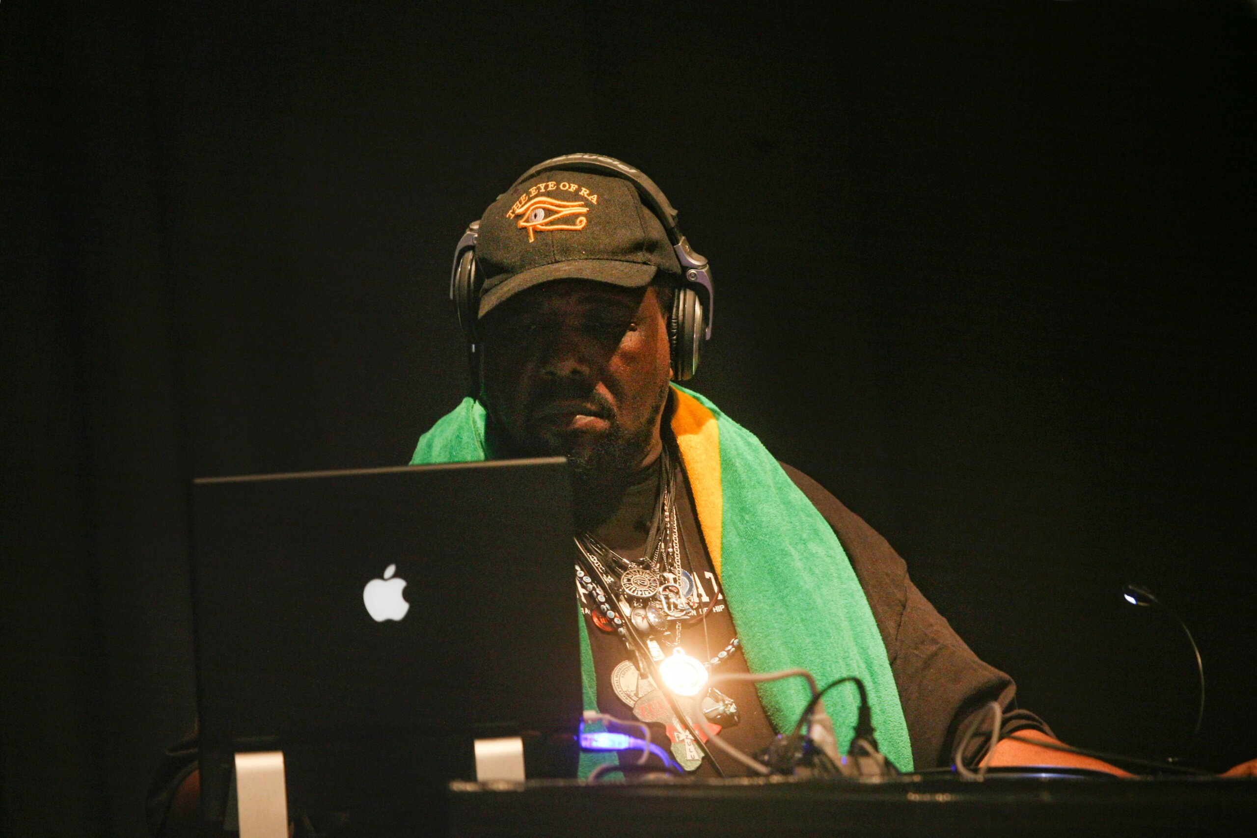 musique afrika bambaataa pionnier du hip hop est decede a lage de 68 ans scaled