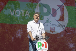 pd fiano les democrates milanais sopposent au jumelage avec tel aviv impossible de rester dans un parti comme celui la