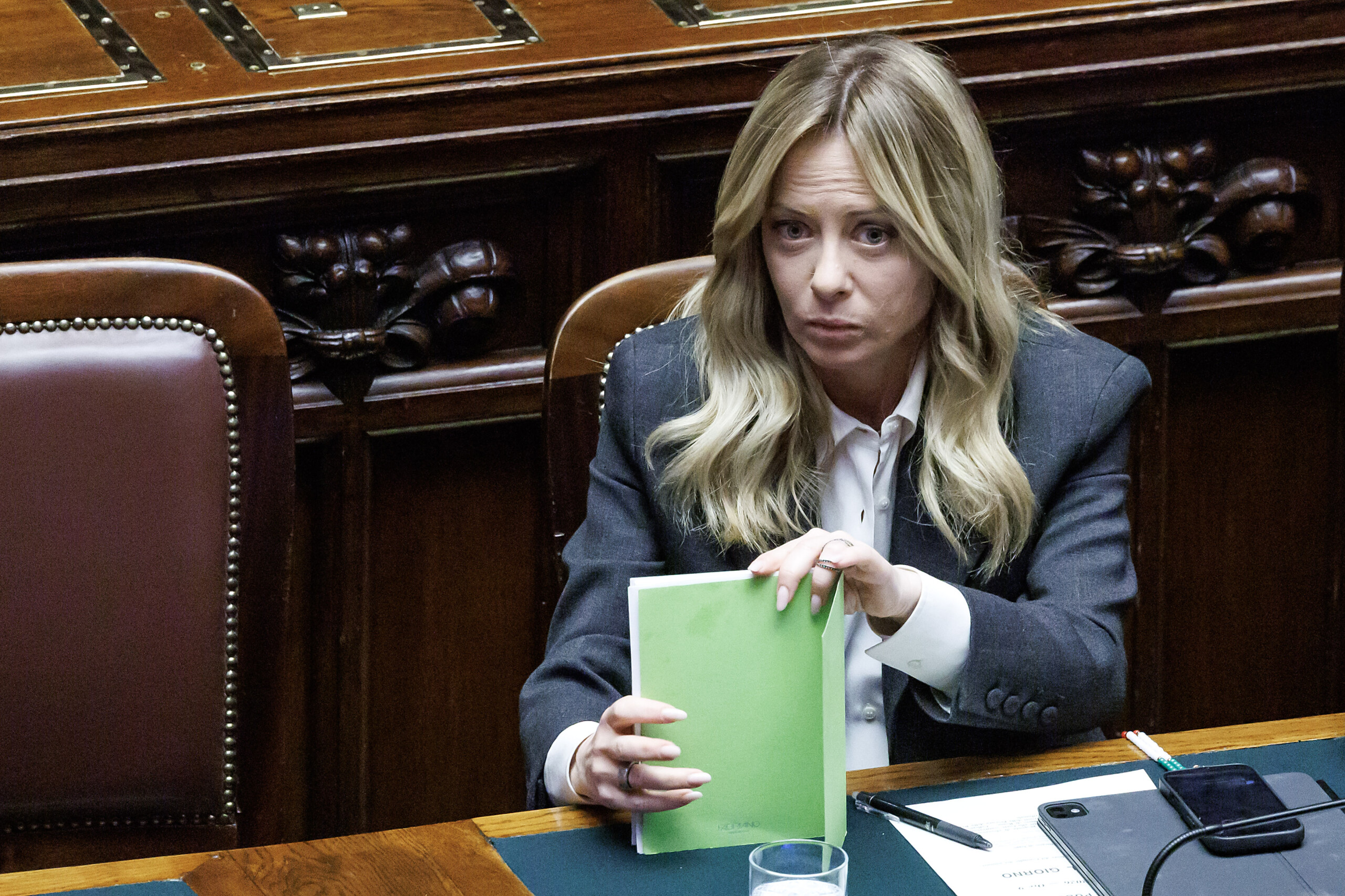 reseaux sociaux meloni le gouvernement est a loeuvre non aux interdictions faciles a contourner scaled