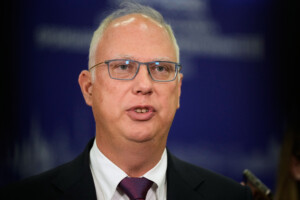 hongrie moscou la victoire de magyar ne fera quaccelerer leffondrement de lue