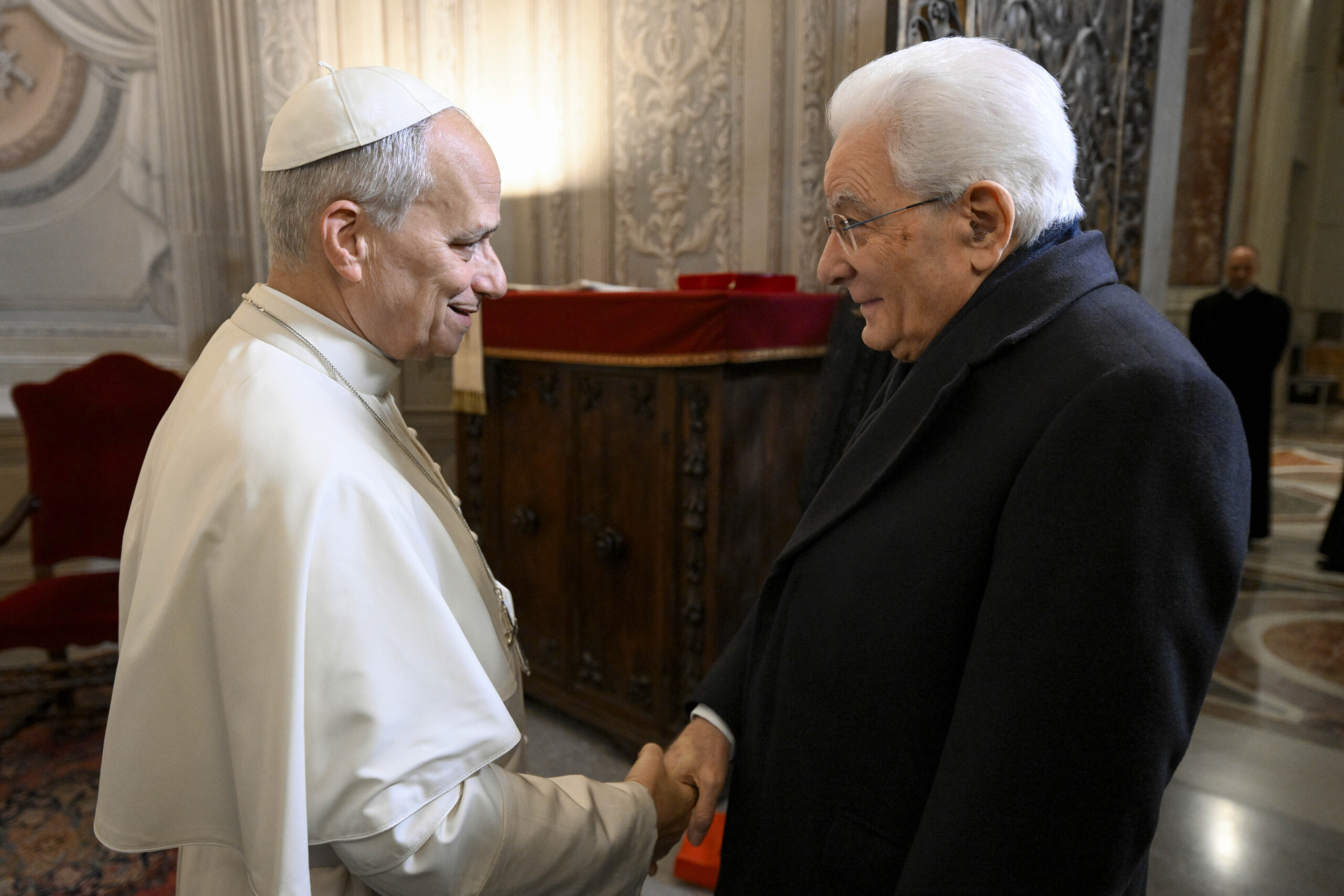 Le pape Léon XIV, télégramme adressé à Mattarella : « En Afrique, impatient de rencontrer mes frères dans la foi » 1 le pape leon xiv telegramme adresse a mattarella en afrique impatient de rencontrer mes freres dans la foi scaled