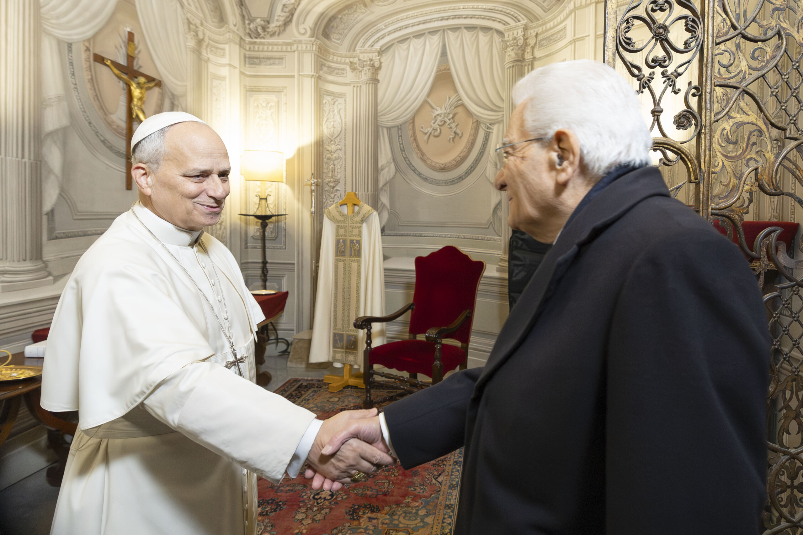 Le pape Léon XIV, Mattarella : « Il met en garde contre le danger de l'autosatisfaction, un devoir de reconnaissance » 1 le pape leon xiv mattarella il met en garde contre le danger de lautosatisfaction un devoir de reconnaissance scaled