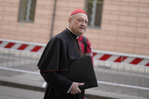cardinal ravasi la sortie maladroite de trump sur le pape a toutefois rallie les catholiques