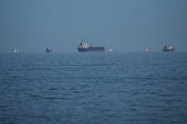 iran un groupe de navires traverse le detroit dormuz