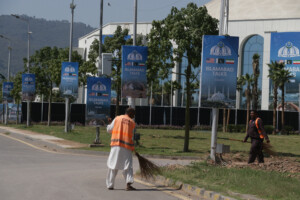 iran le ministre de linterieur pakistanais rencontre lambassadeur de la republique islamique